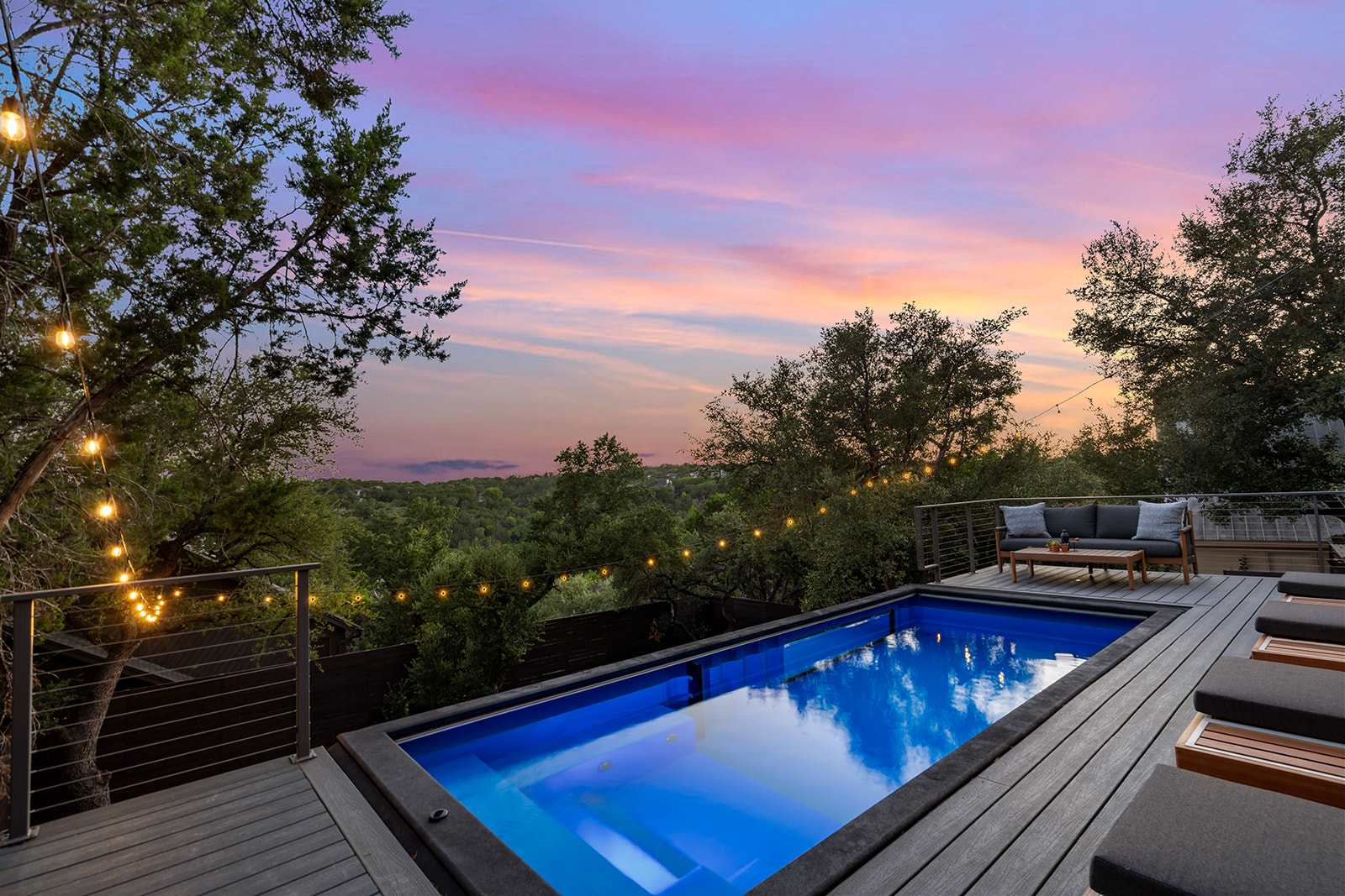 Luxe Pool, Fire Pit, Lake Views | Sundown Social
