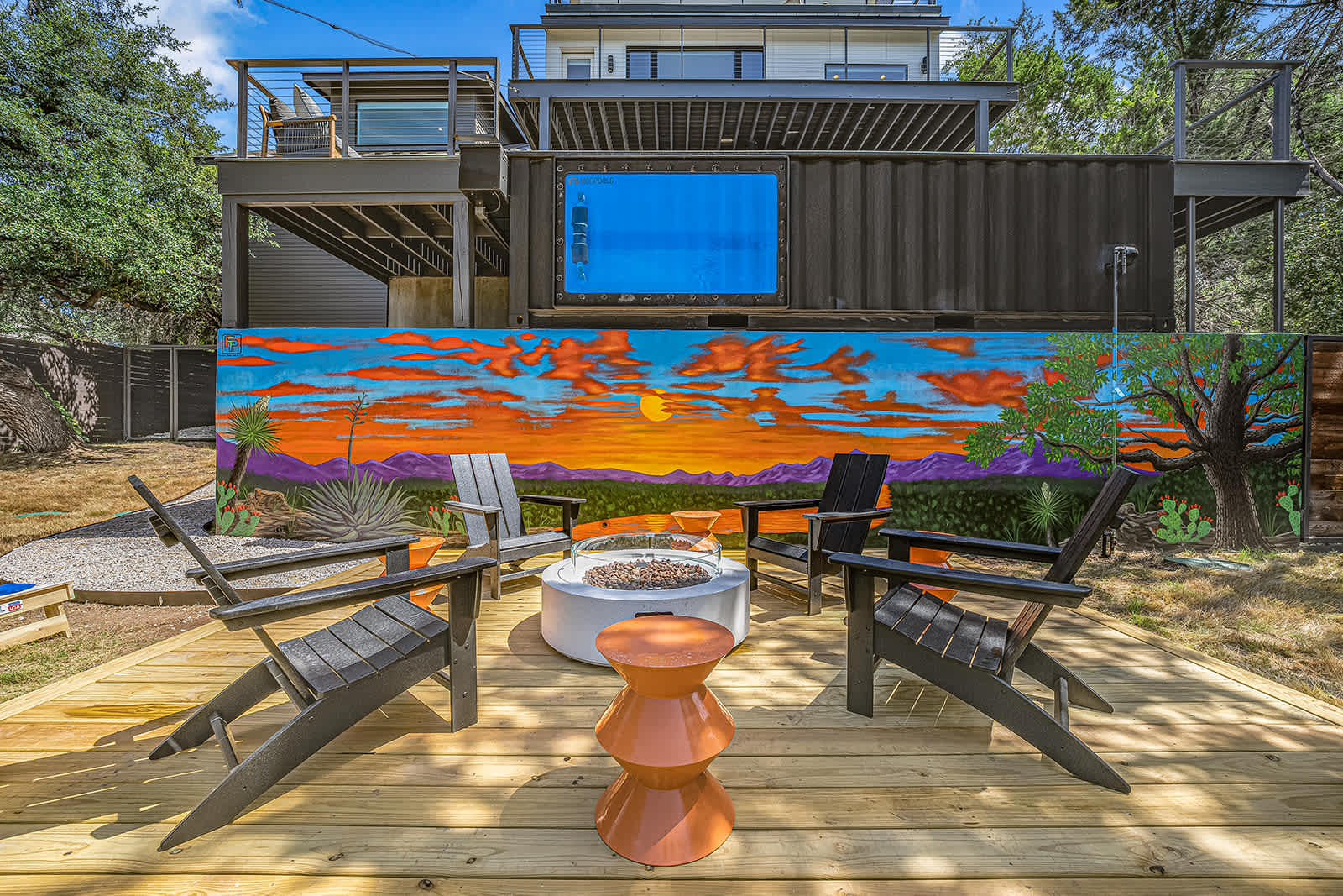 Luxe Pool, Fire Pit, Lake Views | Sundown Social