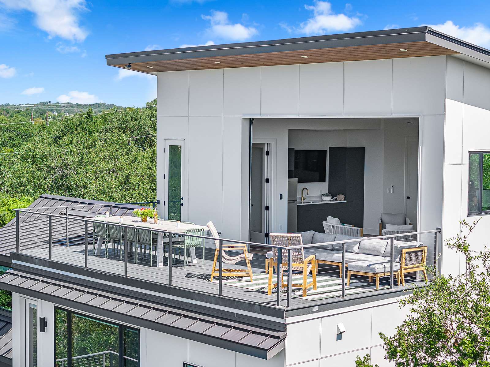 Luxe Pool, Fire Pit, Lake Views | Sundown Social
