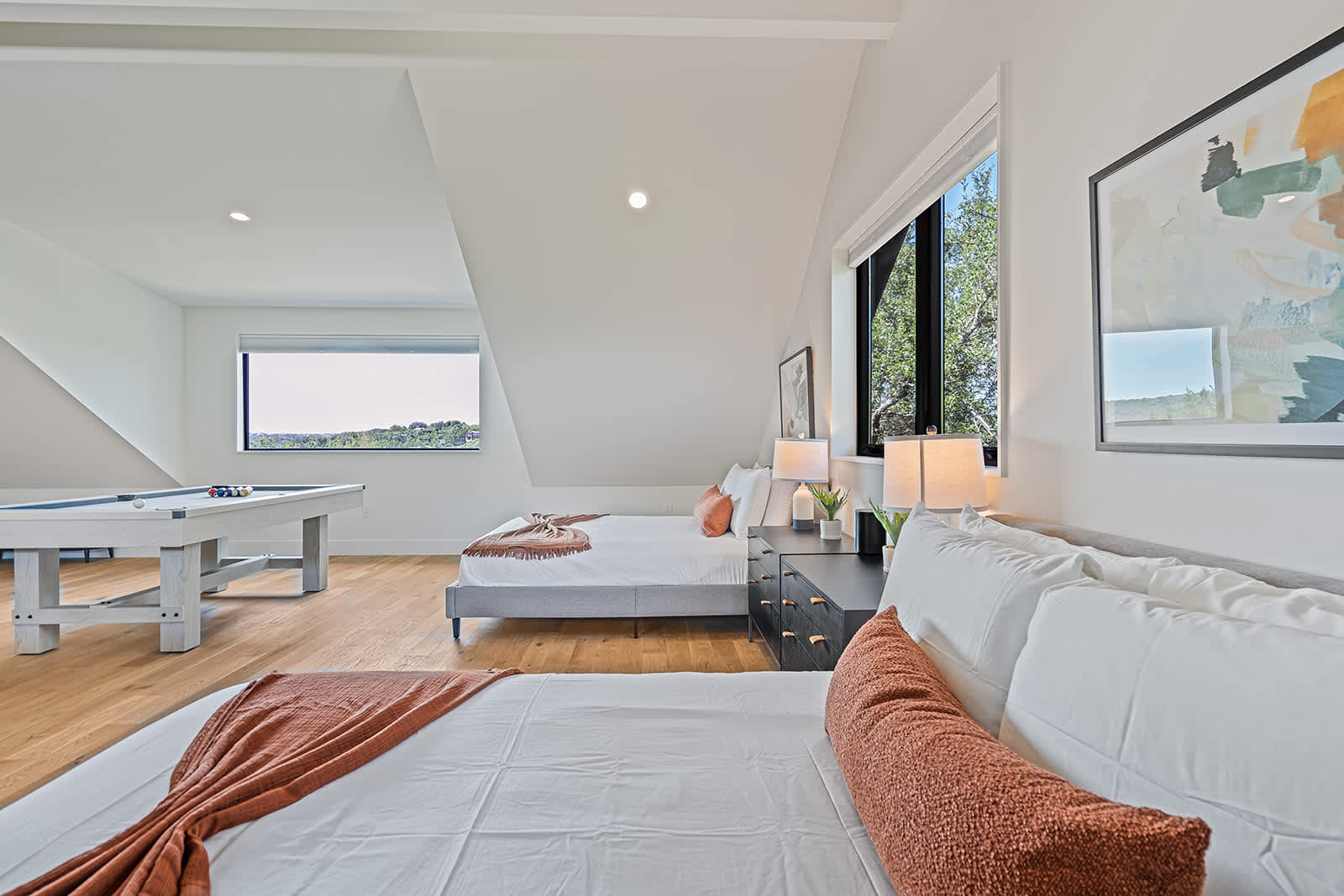 Luxe Pool, Fire Pit, Lake Views | Sundown Social