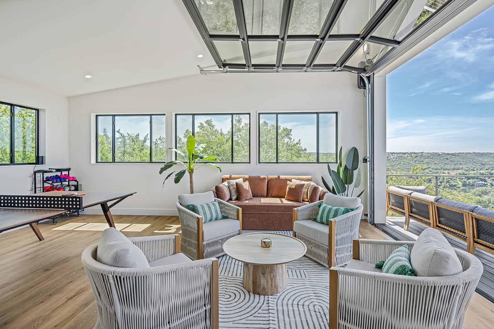 Luxe Pool, Fire Pit, Lake Views | Sundown Social