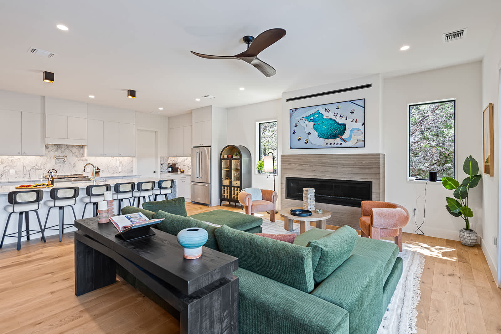Luxe Pool, Fire Pit, Lake Views | Sundown Social