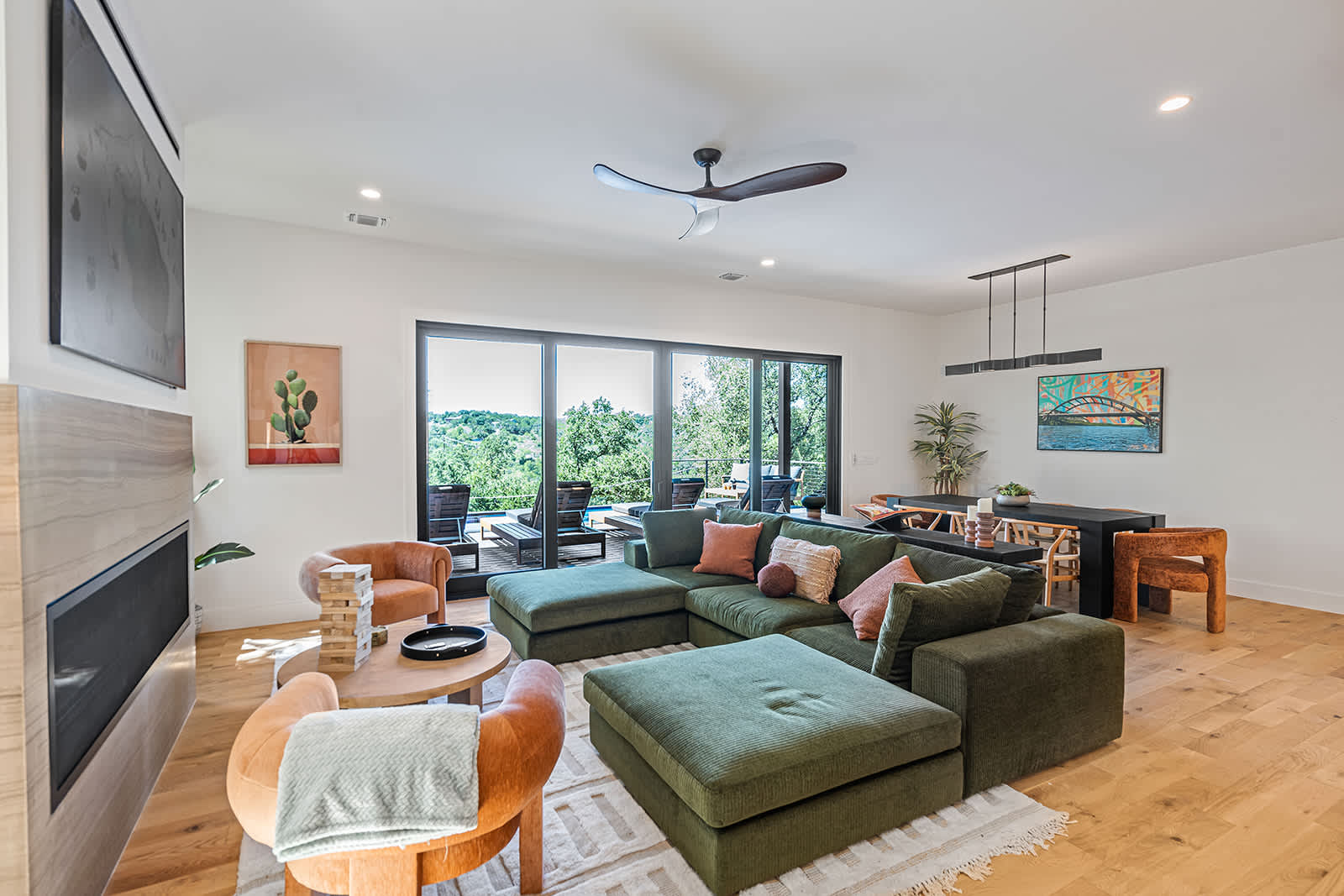 Luxe Pool, Fire Pit, Lake Views | Sundown Social