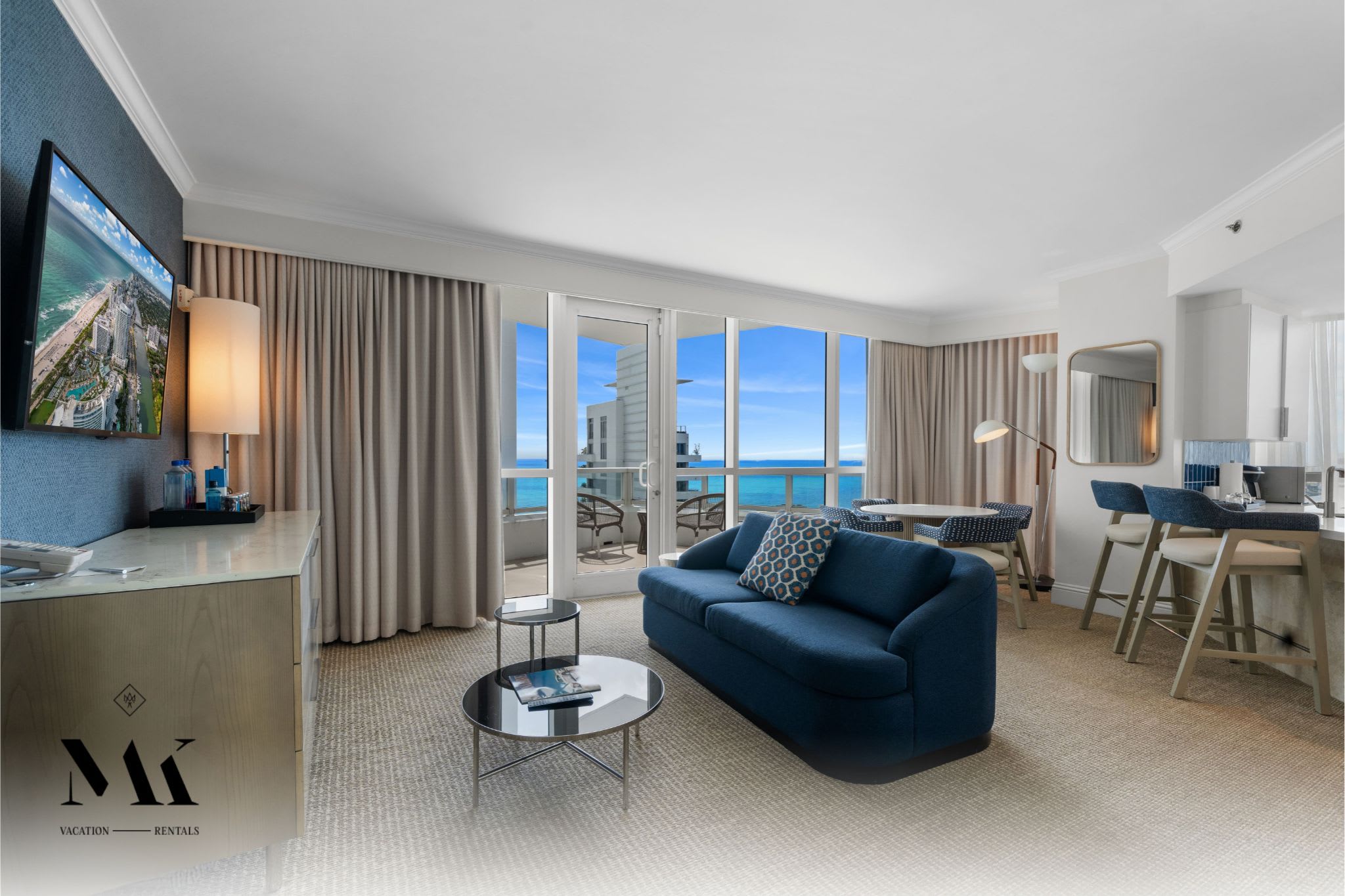Luxurious Suite With Stunning Views And Spa Access - Elegant Coastal Retreat - Miami Beach