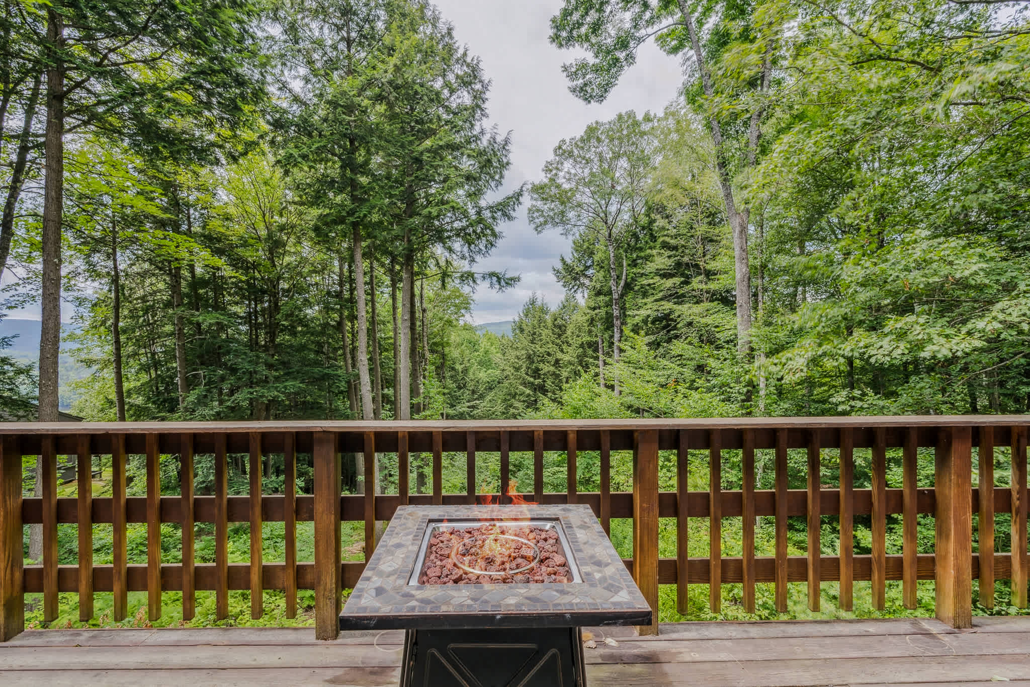 Three Decks Hot Tub Fire Table | DeckHouse Retreat