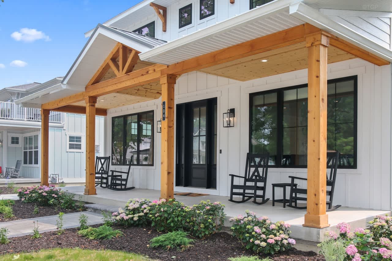 ExpERIEnce South Haven Near Lake Game Room