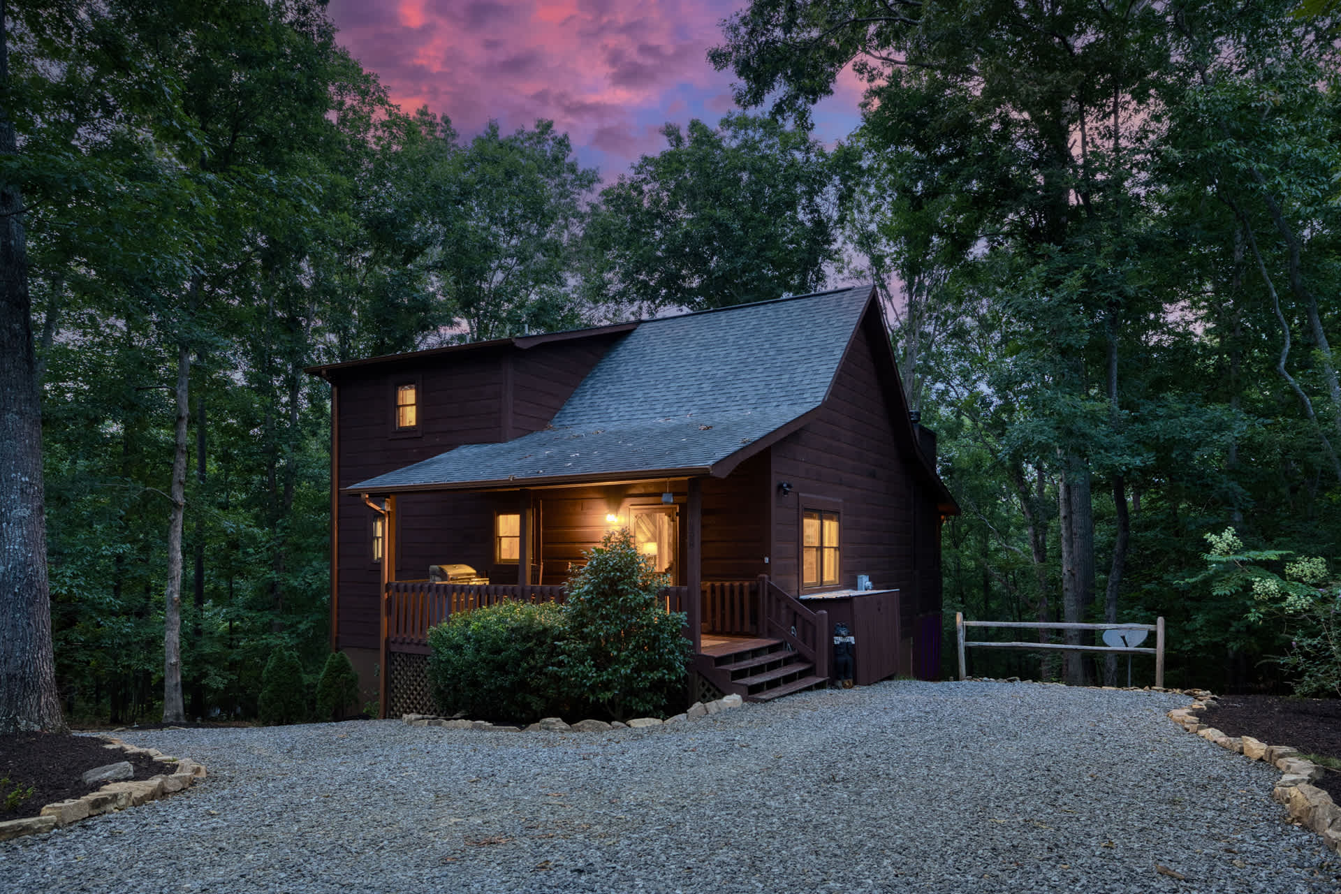 S’more Fun - Pets, fenced yard, close to downtown — Blue Ridge, GA — vacation rental