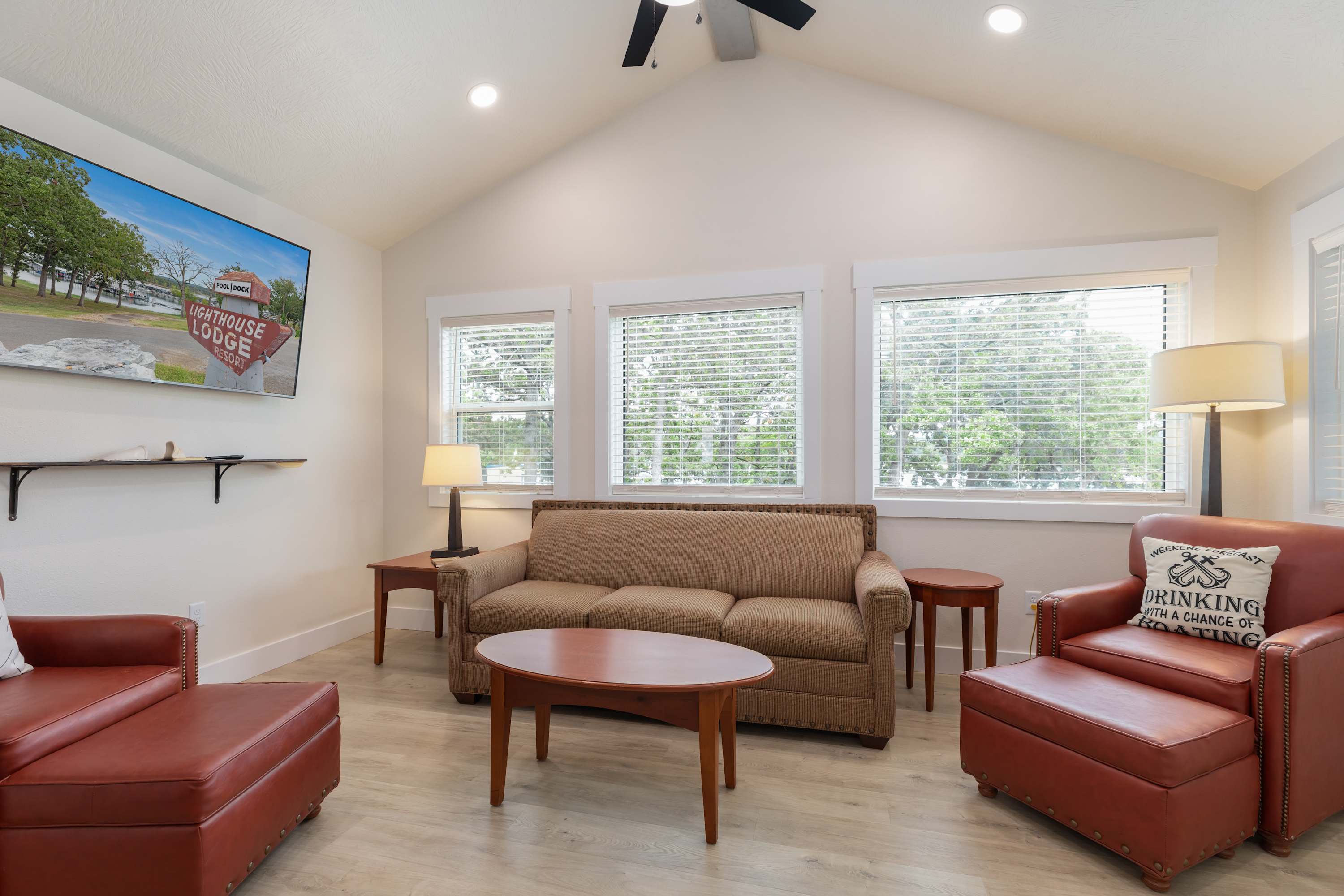 Lighthouse Lodge 1 - Lakefront - Boat Slips available — Kimberling City, MO — vacation rental