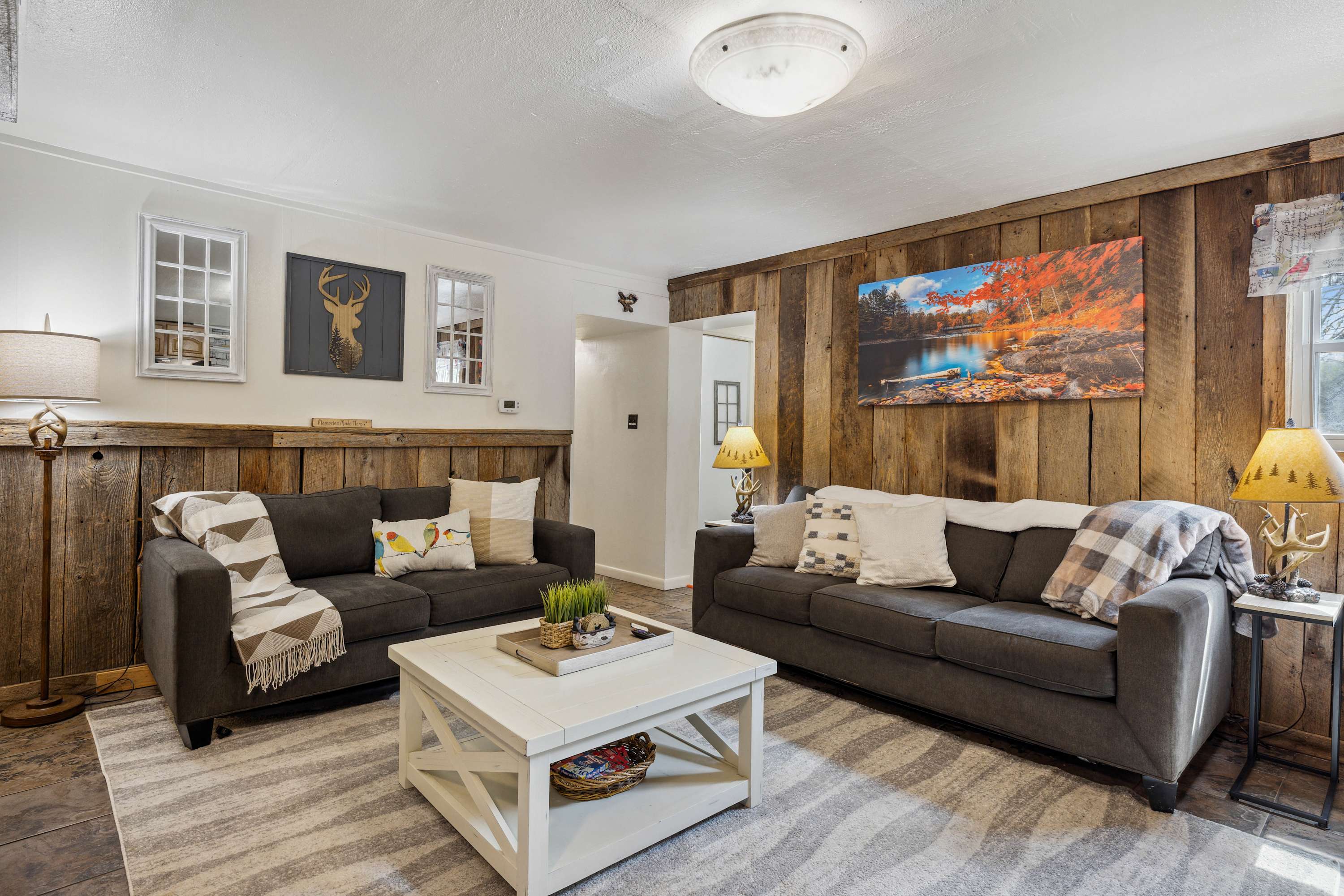 Cozy 3BR for 8 w/Patio & Grill, 4 Mi to Dollywood!