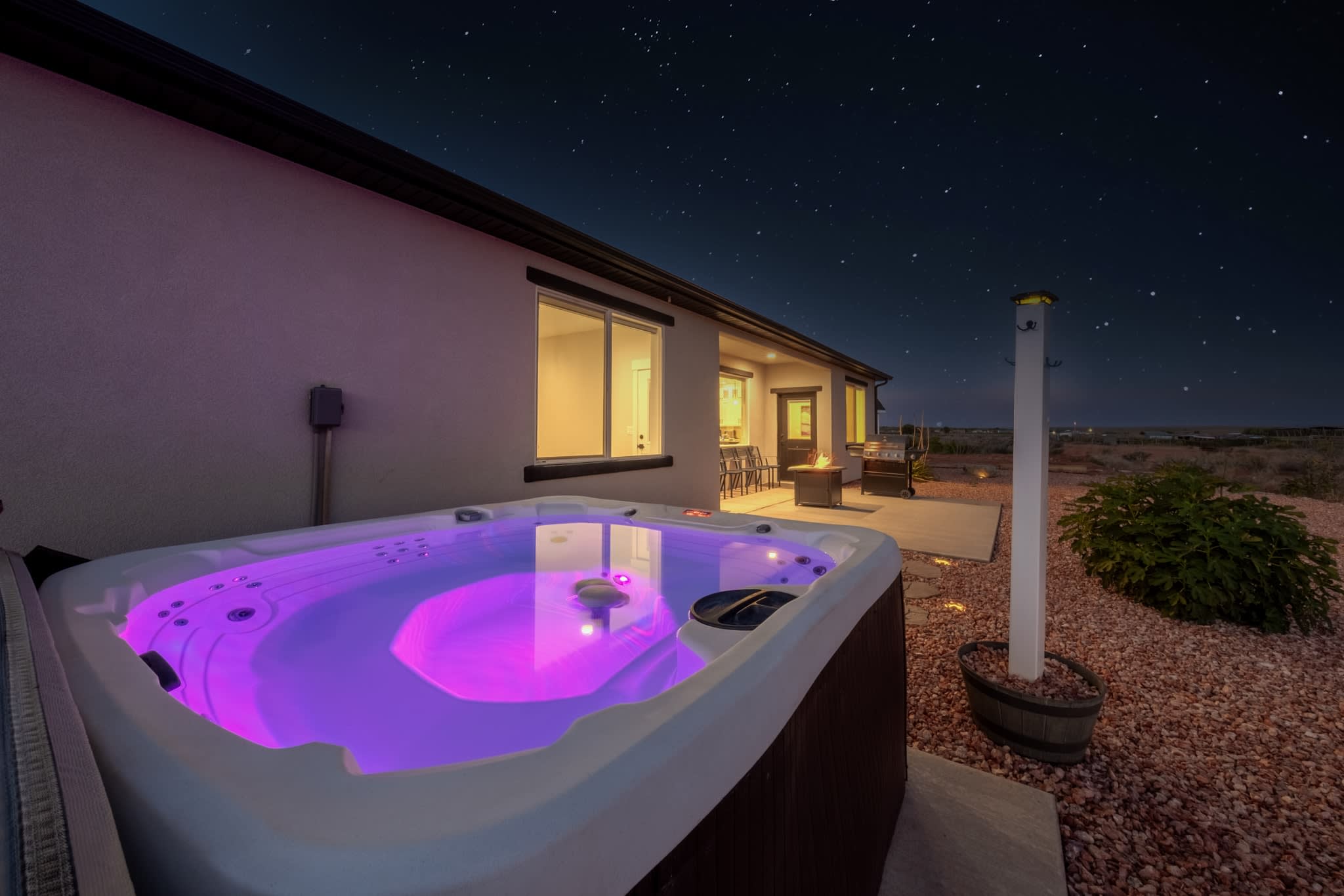 Home w/Private Hot Tub, Close to Zion and Bryce — Kanab, UT — vacation rental