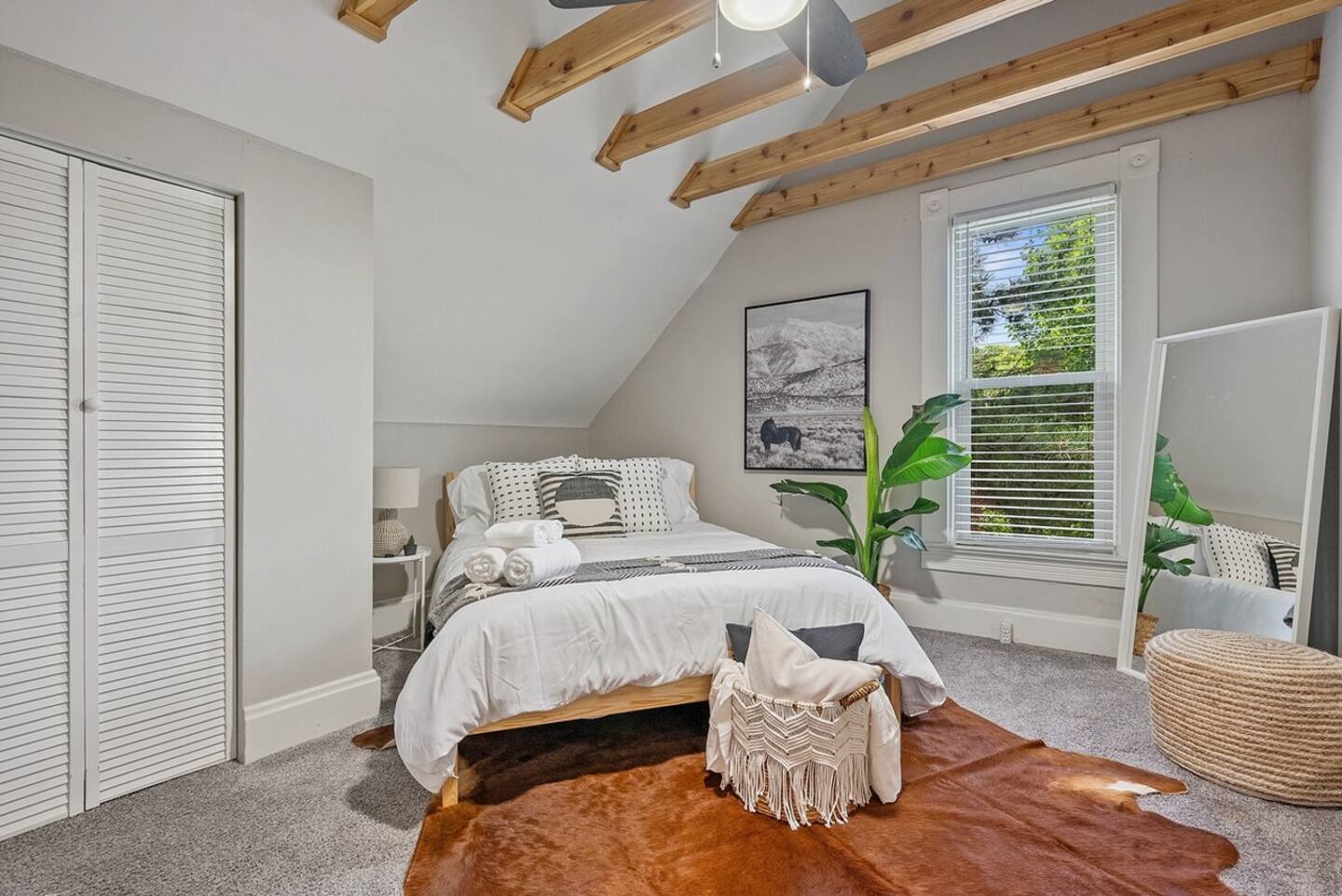 Chic Columbus Retreat with Reserved Parking