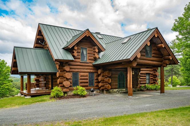 Hot Tub, Firepit, Mtn Views! | Spruce Moose Lodge