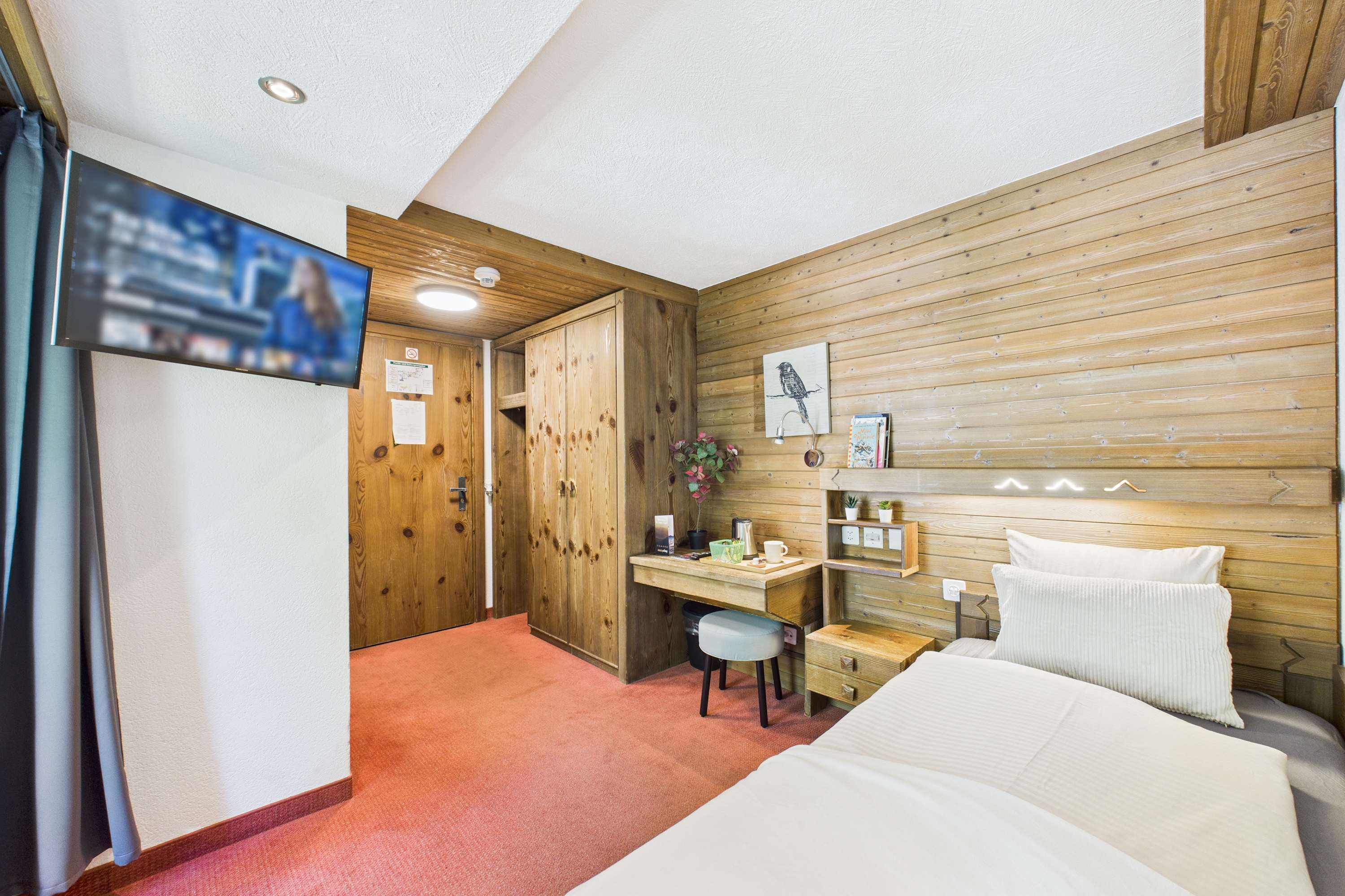 Central Single Room in Saas-Fee | Self Check-in — 7