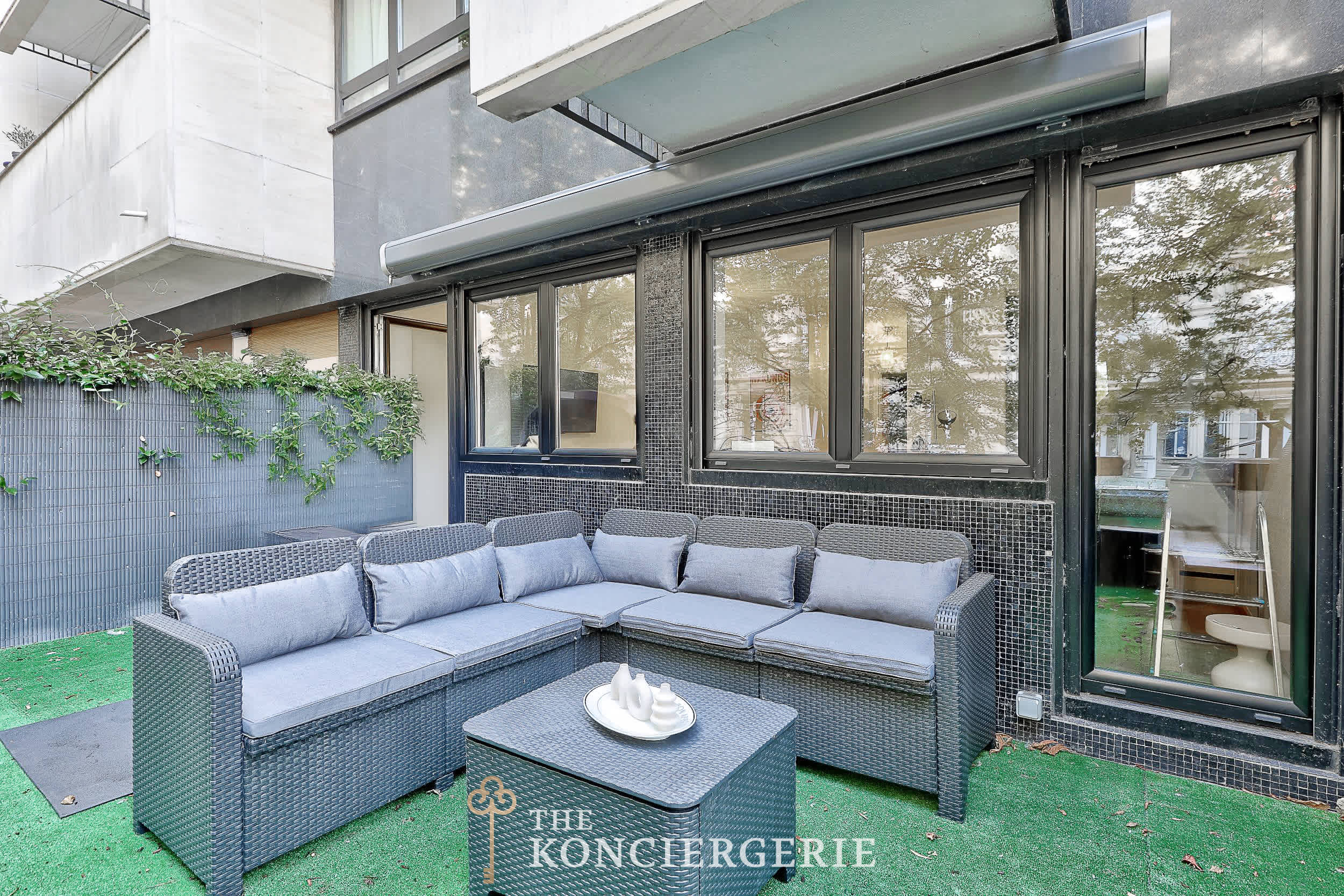 BM Magnifique Studio avec terrasse - Arc de Triomphe — Paris, Île-de-France — vacation rental