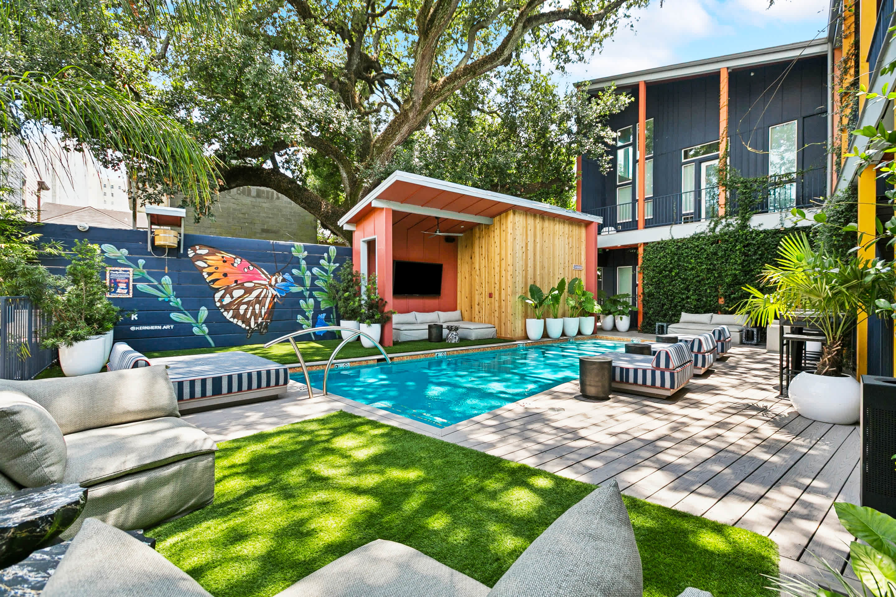The Syd | Mardi Gras Magic | Heated Pool & Oasis — New Orleans, LA — vacation rental