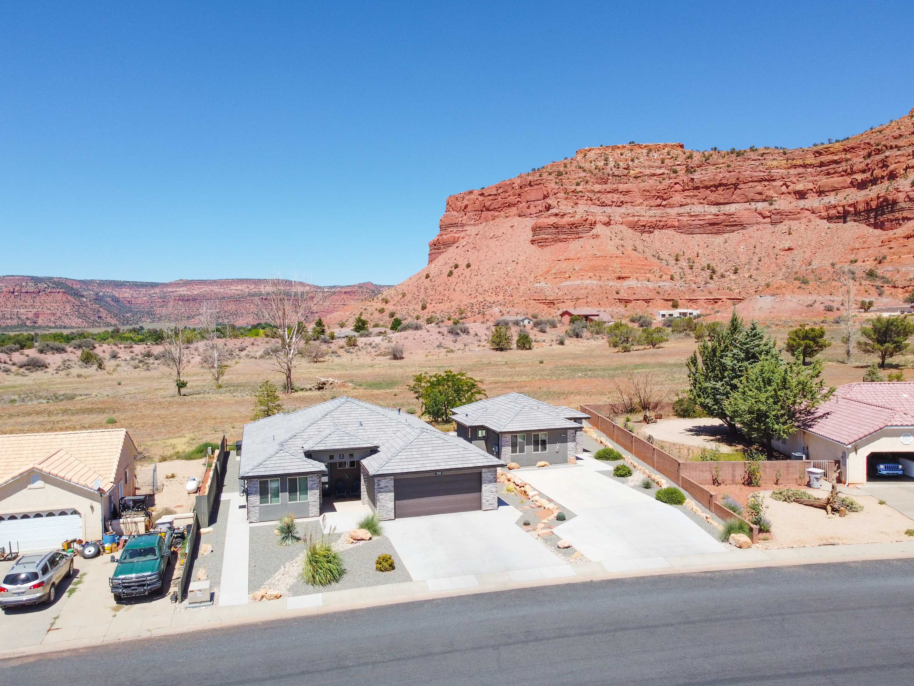 Home in Kanab w/private Hot Tub. Near Zion & Bryce — Kanab, UT — vacation rental