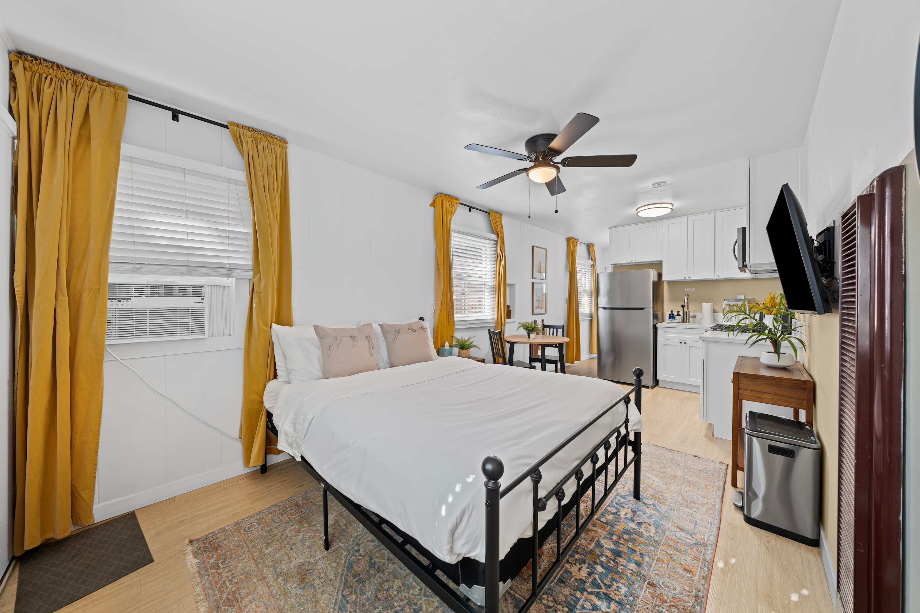 SD Getaway - Boho Studio, Spacious Yard w/ BBQ - Foto 3