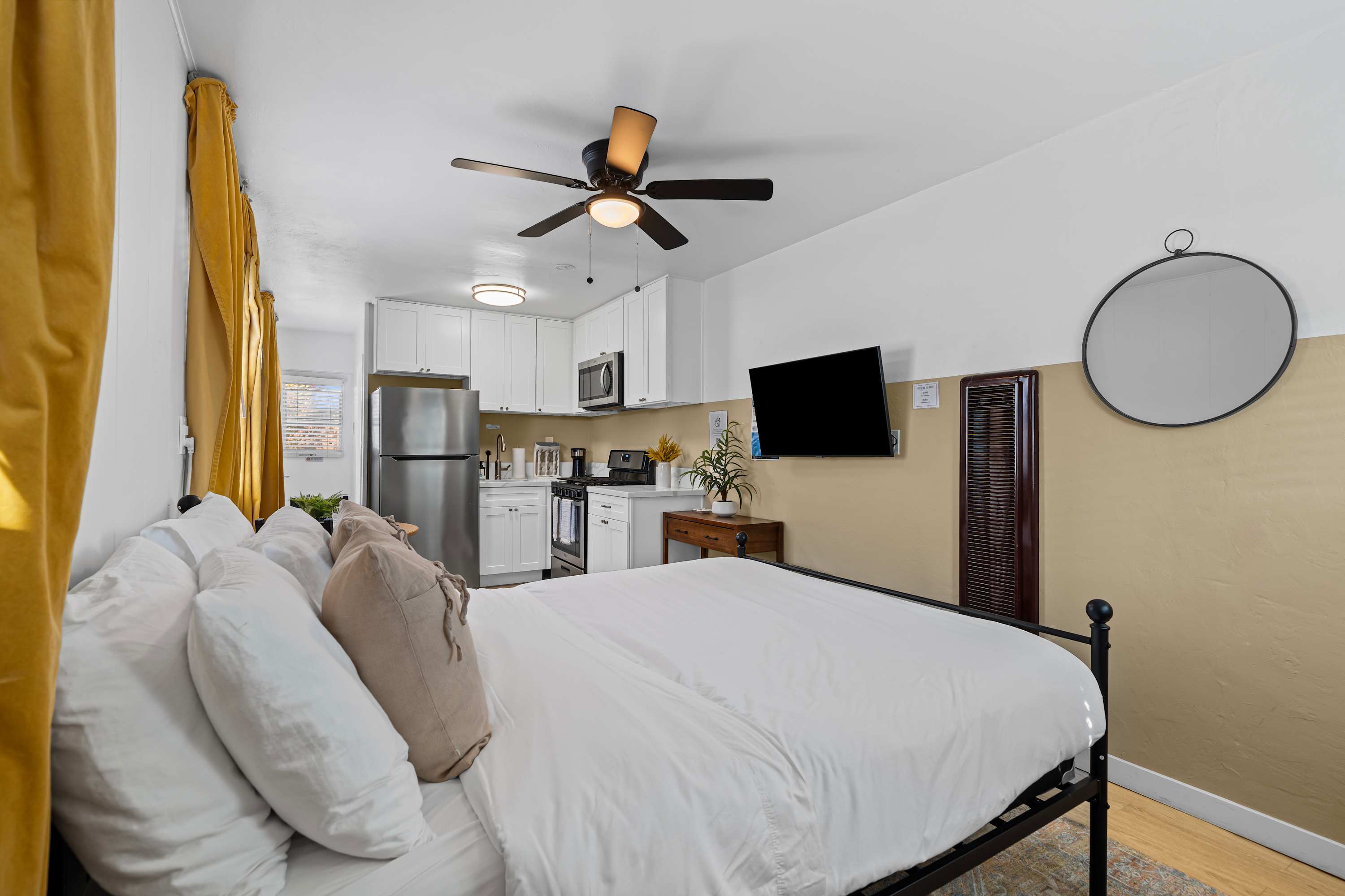 SD Getaway - Boho Studio, Spacious Yard w/ BBQ - Foto 11