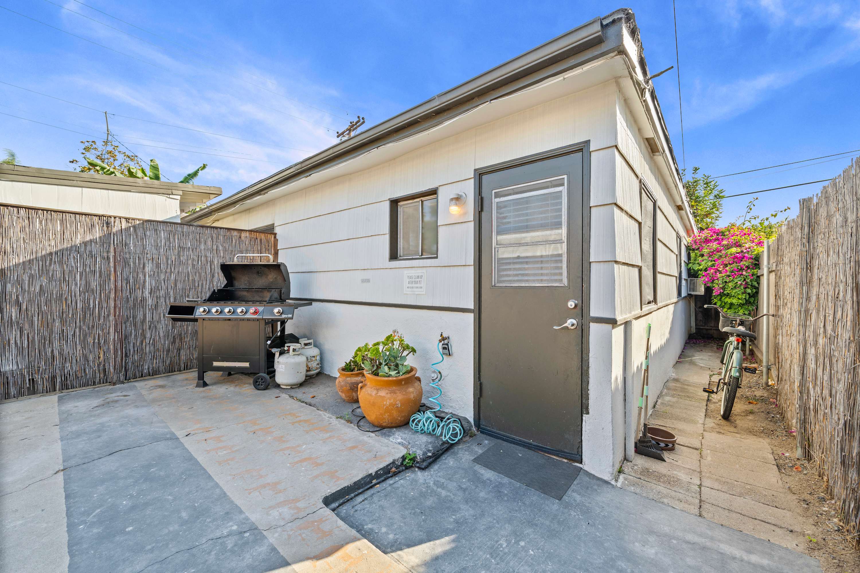 SD Getaway - Boho Studio, Spacious Yard w/ BBQ - Foto 27
