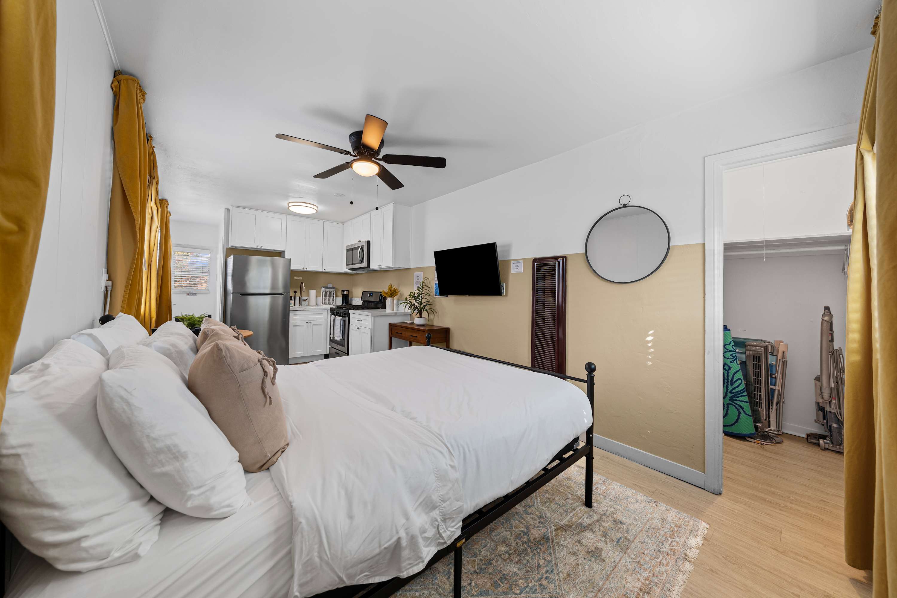SD Getaway - Boho Studio, Spacious Yard w/ BBQ - Foto 12