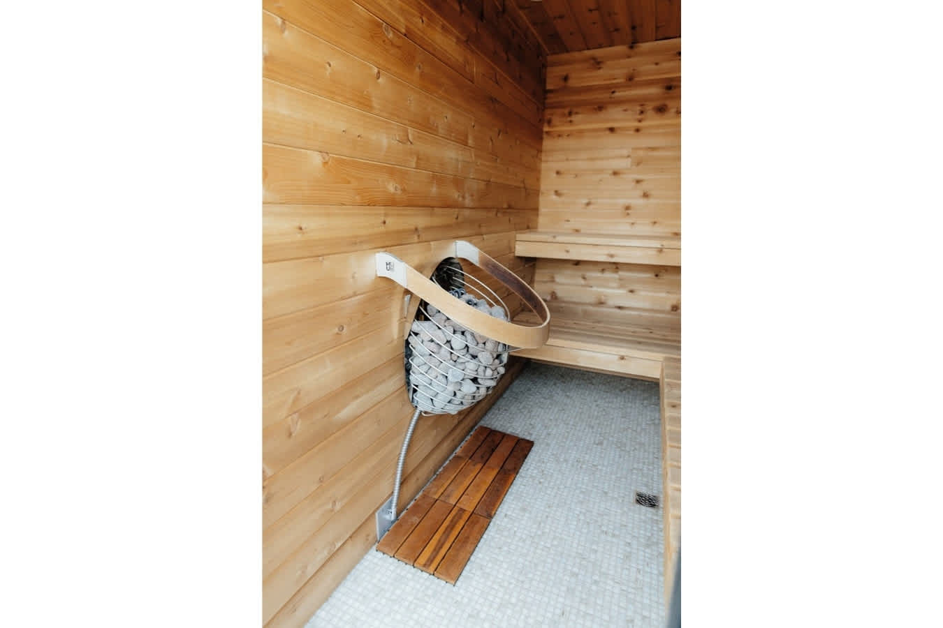 Frankie's Place in Pecan Valley Resort with Pool | Photo 11