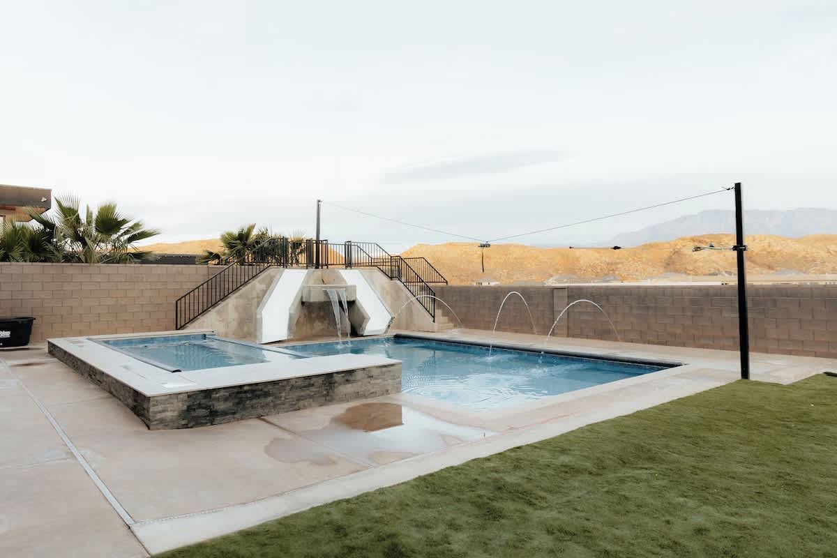 Frankie's Place in Pecan Valley Resort with Pool | Photo 16