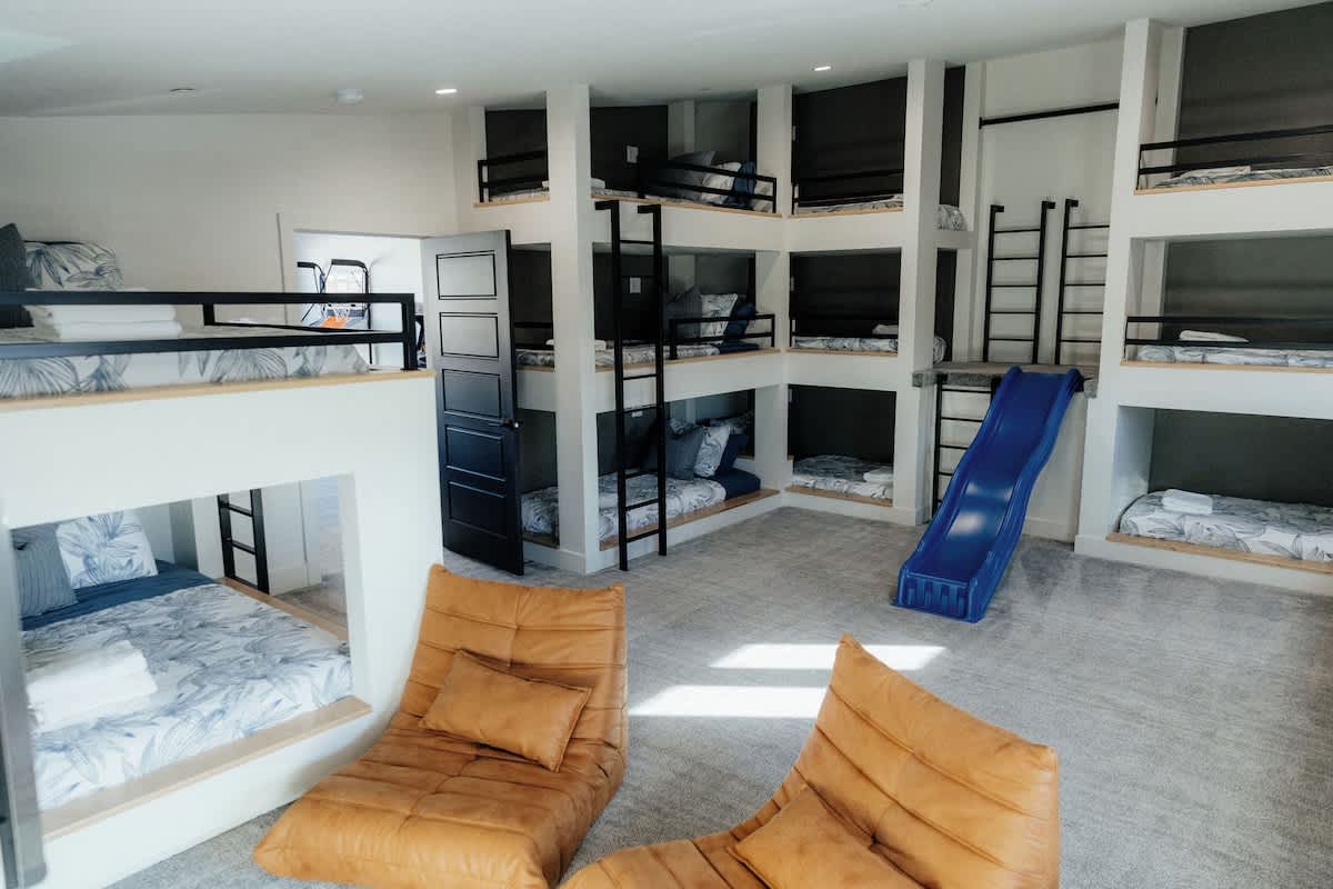 Frankie's Place in Pecan Valley Resort with Pool | Photo 37