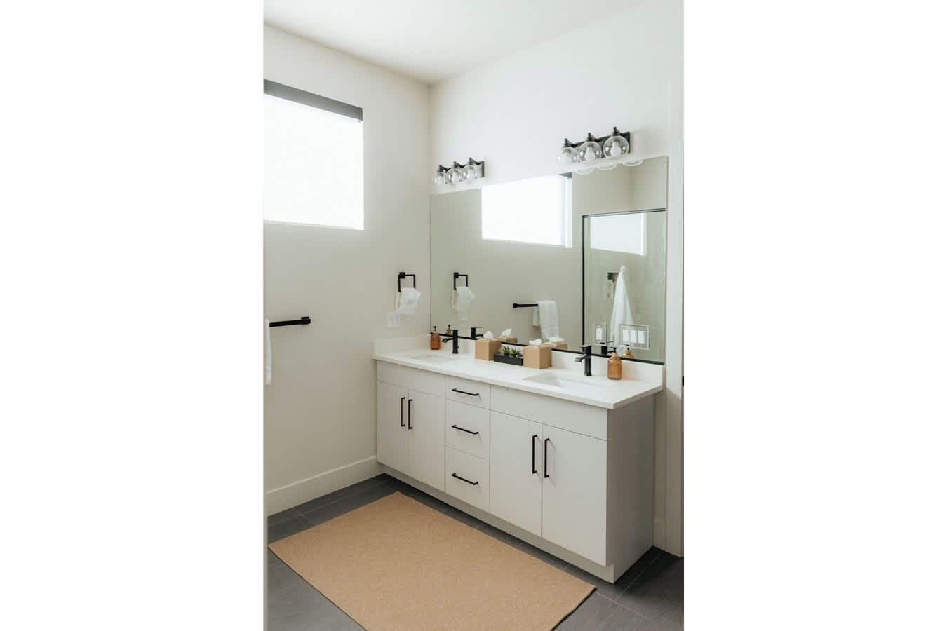 Frankie's Place in Pecan Valley Resort with Pool | Photo 28