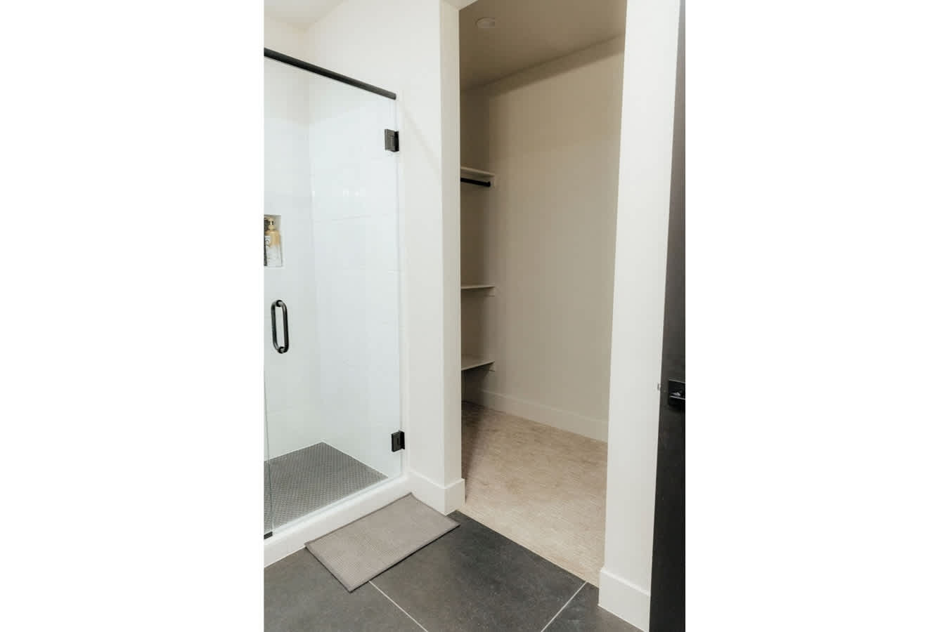 Frankie's Place in Pecan Valley Resort with Pool | Photo 46