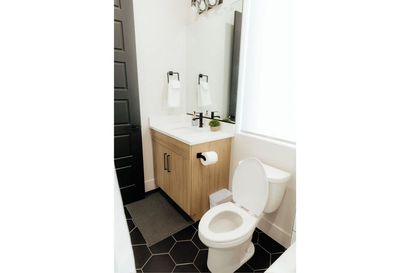 Frankie's Place in Pecan Valley Resort with Pool | Photo 115