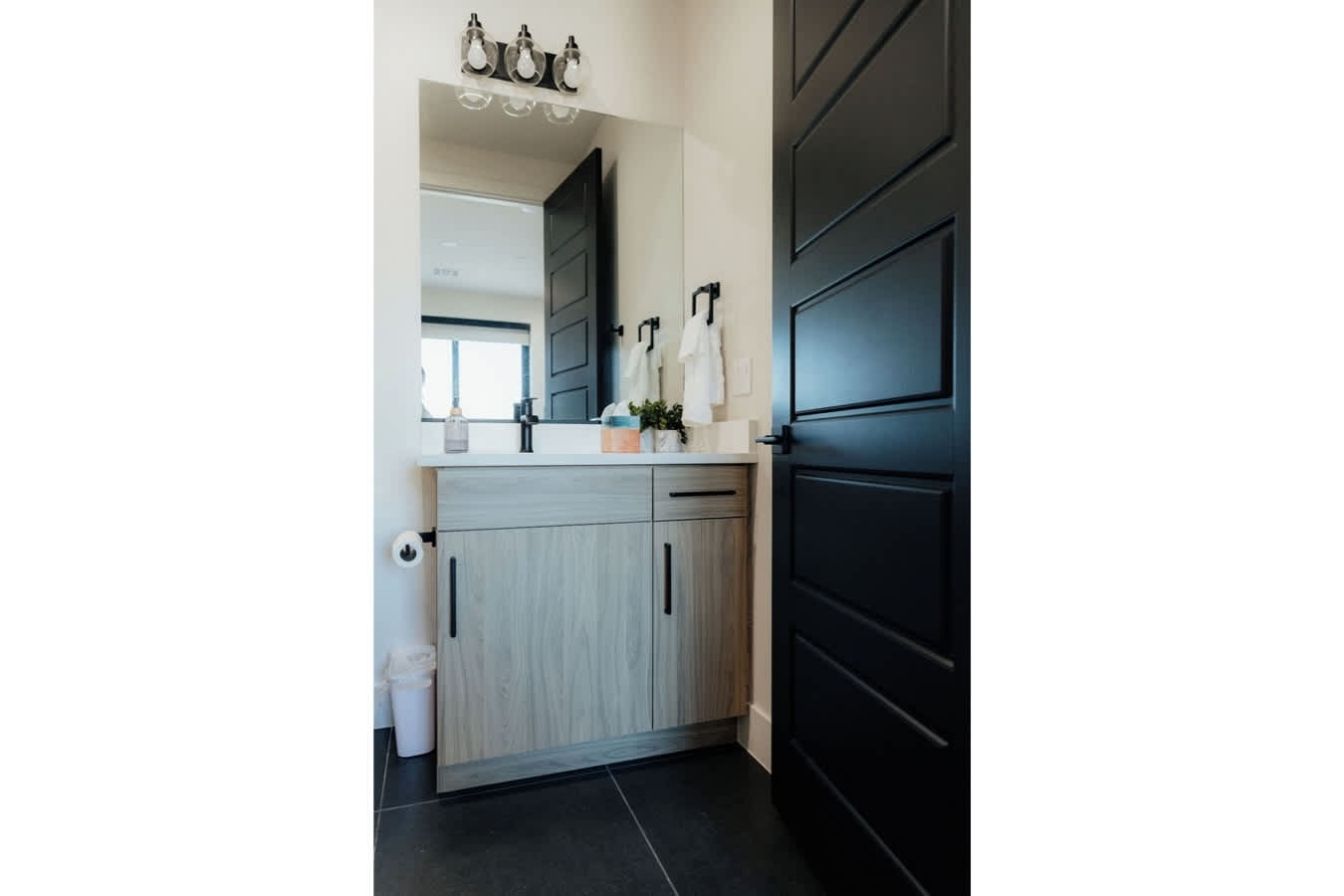 Frankie's Place in Pecan Valley Resort with Pool | Photo 151