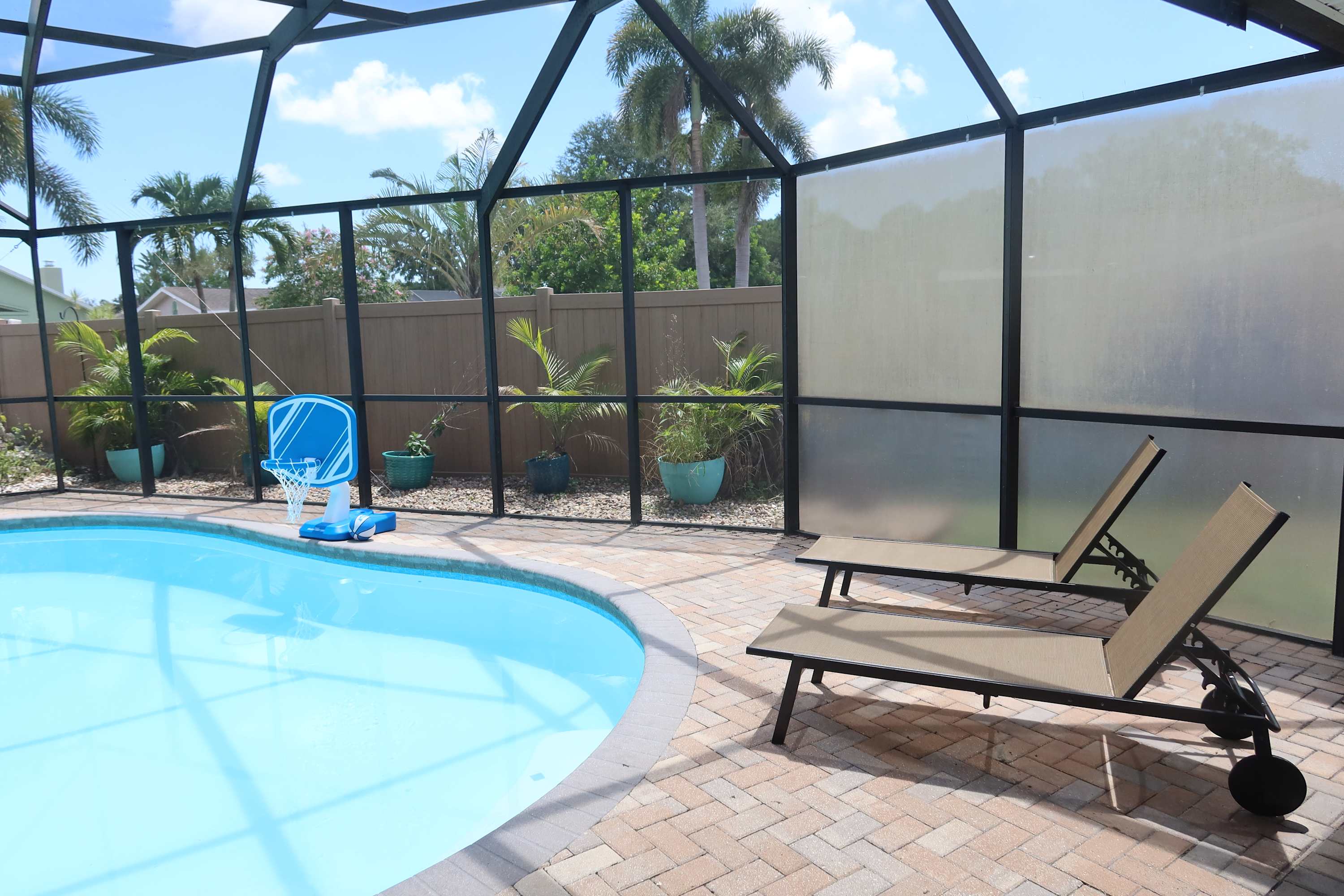 Heated Pool Home | Pet-Friendly | Minutes to Beach - Foto 10