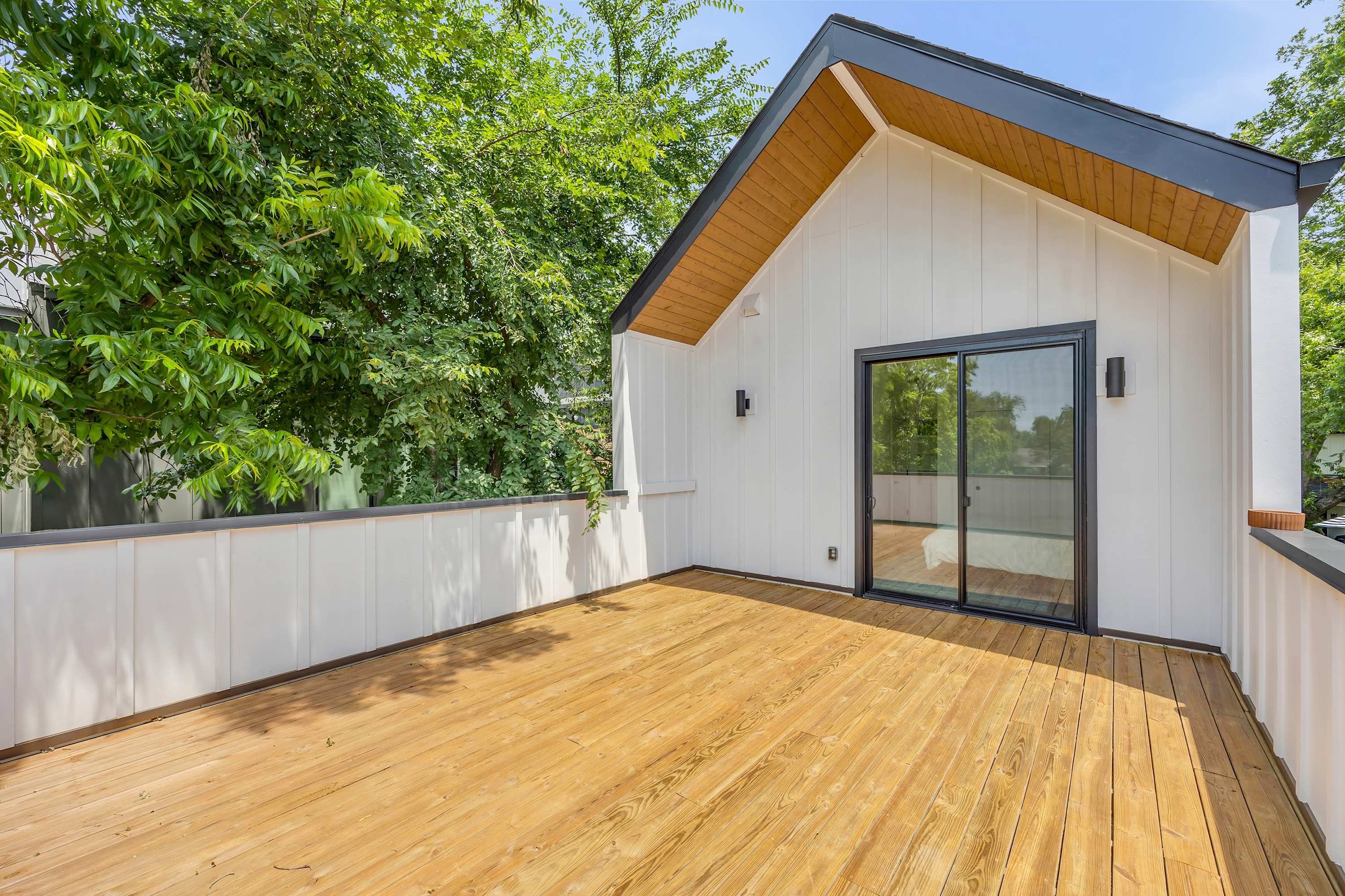 Bright Modern, Boggy Creek | Eastside Urban Dream