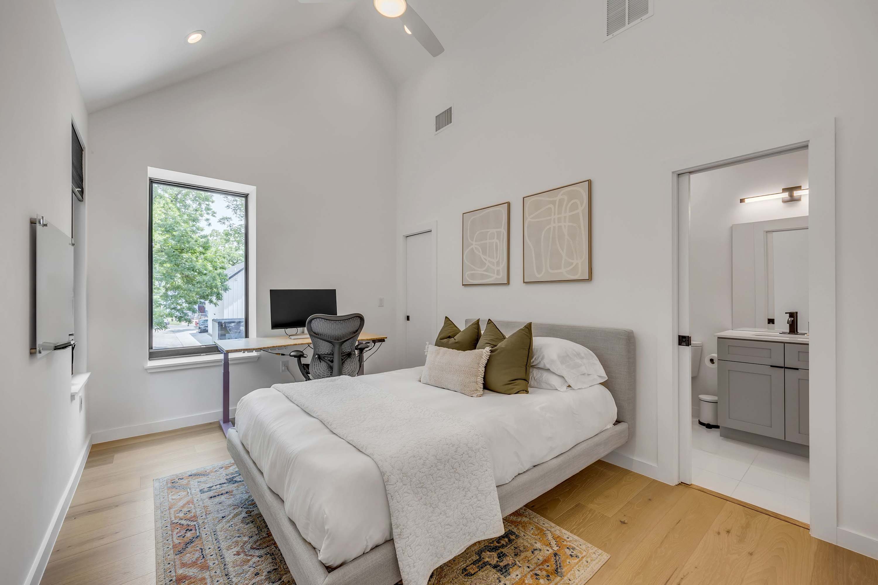 Bright Modern, Boggy Creek | Eastside Urban Dream