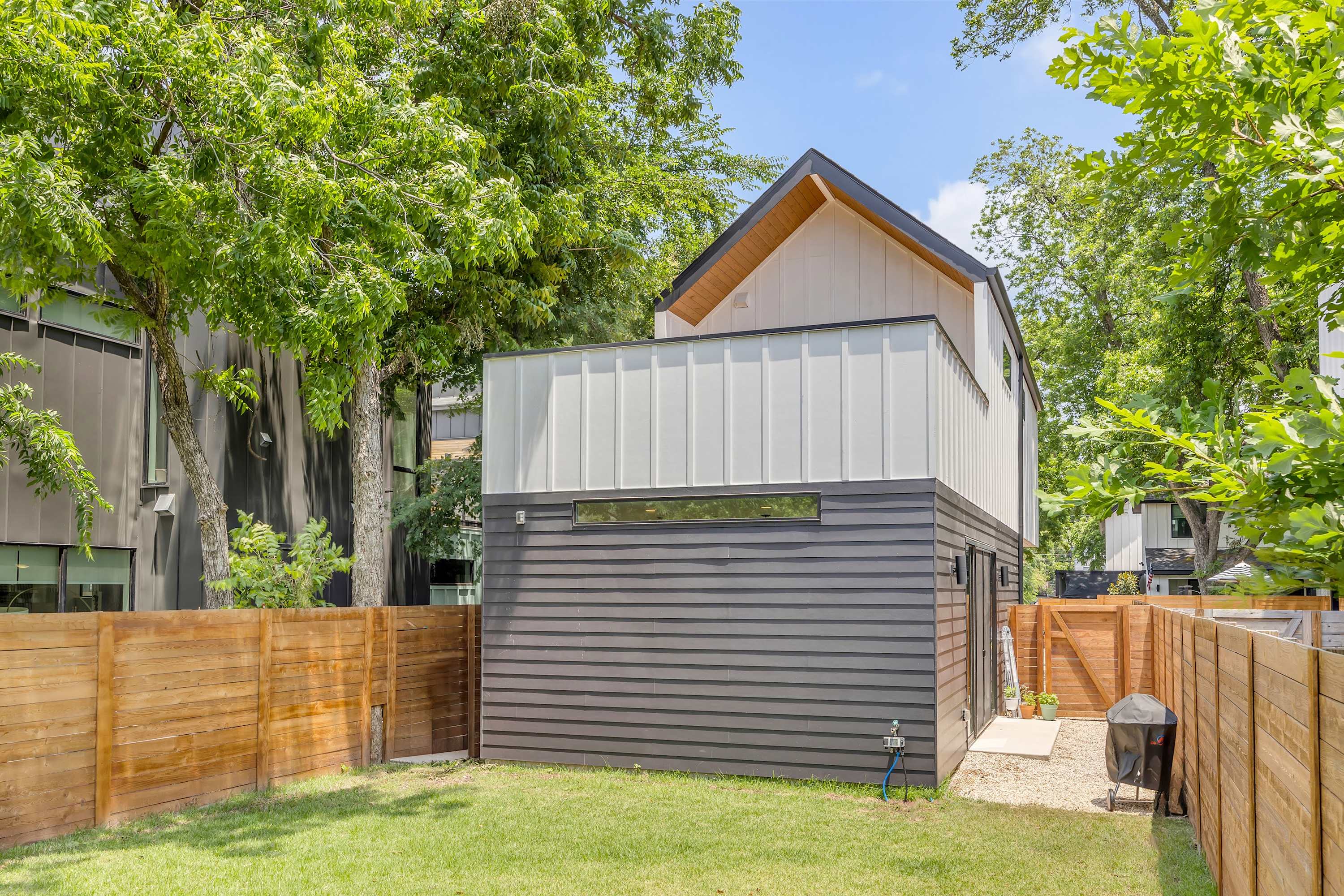 Bright Modern, Boggy Creek | Eastside Urban Dream
