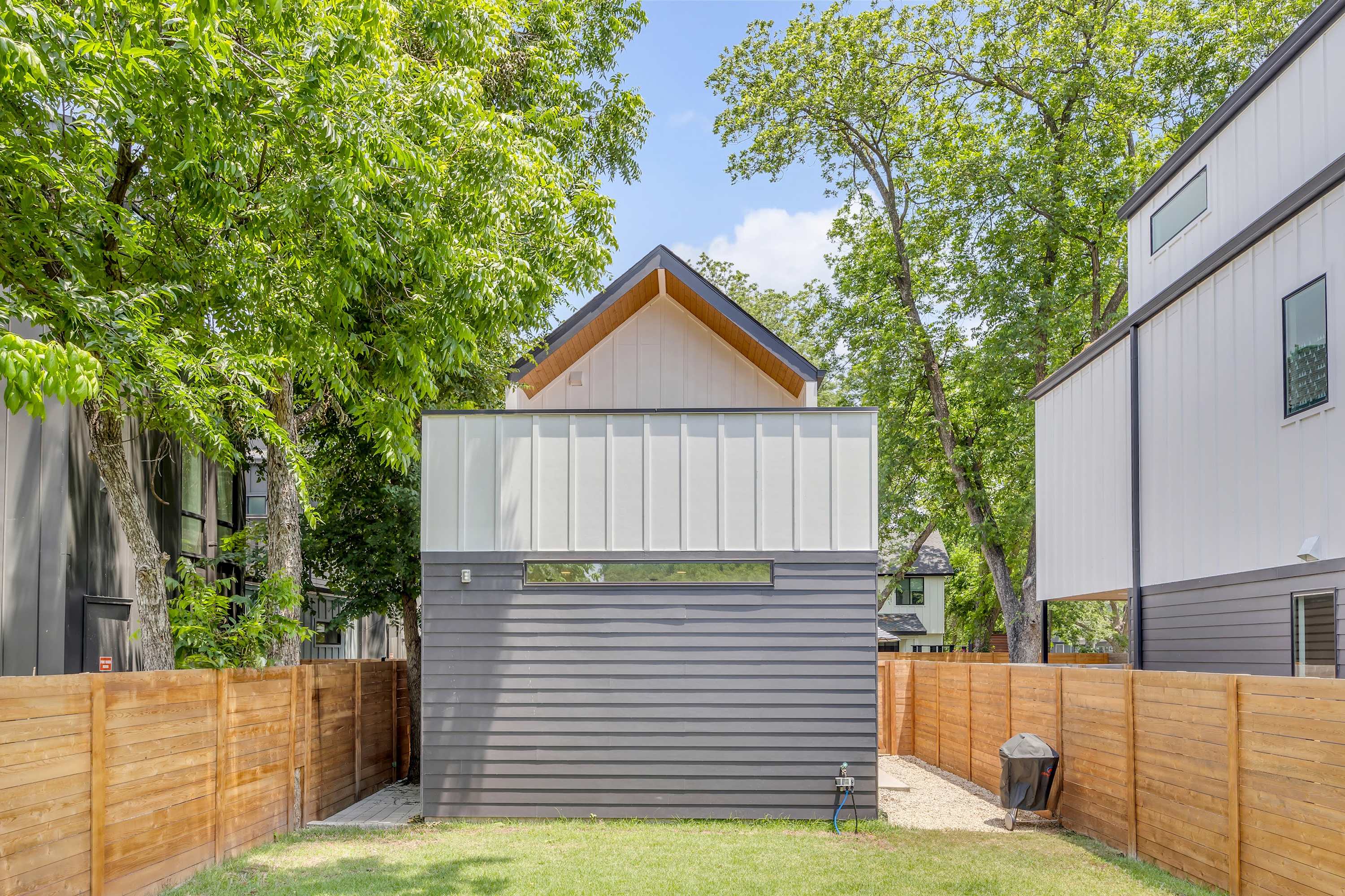 Bright Modern, Boggy Creek | Eastside Urban Dream
