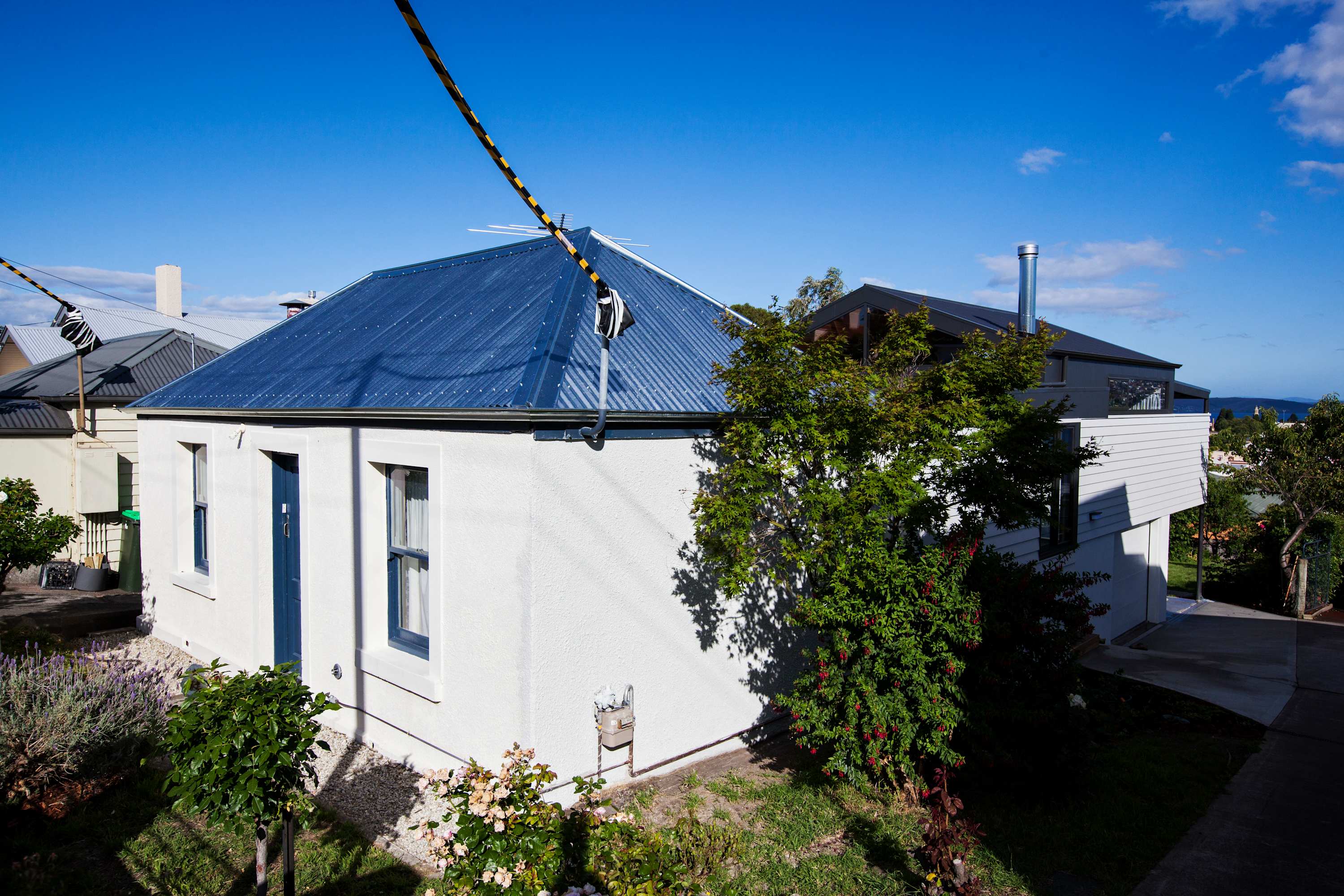 "Omaroo House" close to City, with secure parking