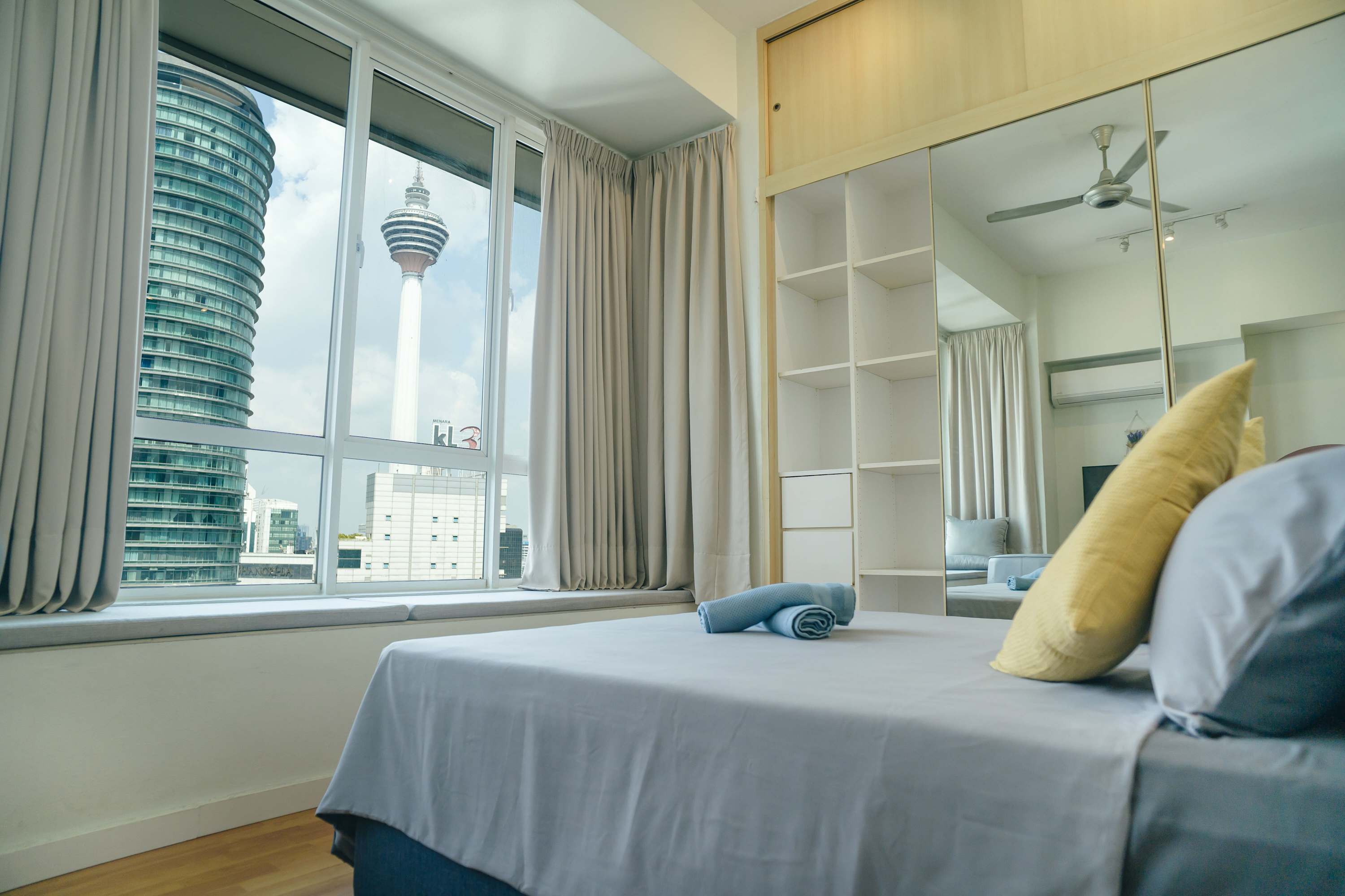 A Cozy & Comfy Studio in KLCC with KL Tower View — Kuala Lumpur, Federal Territory of Kuala Lumpur — vacation rental