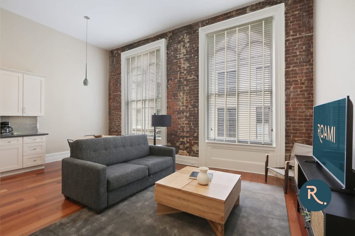 Roami At Factors Row | Near Superdome | 1br - New Orleans, LA