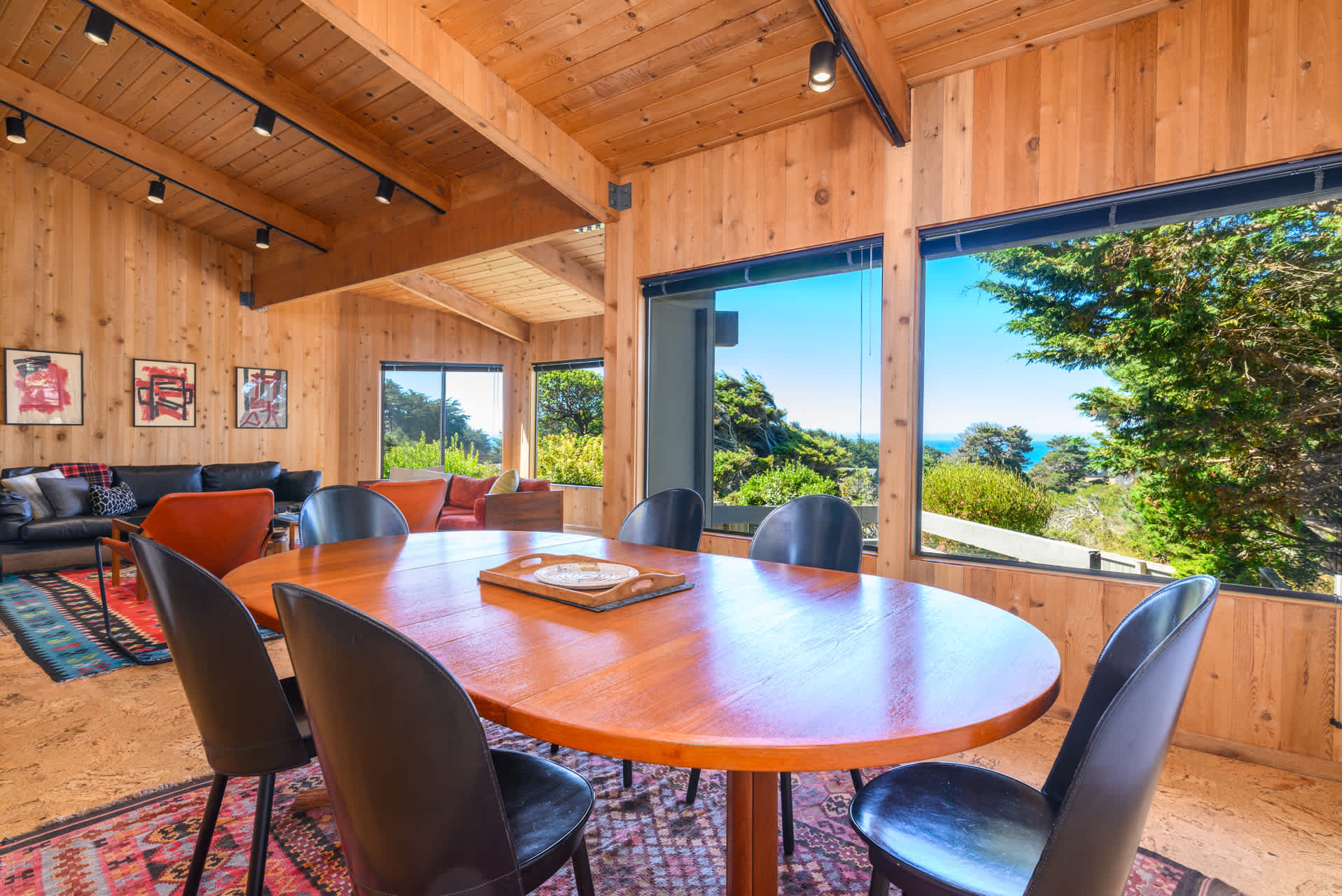 Dining for 6 with amazing views 