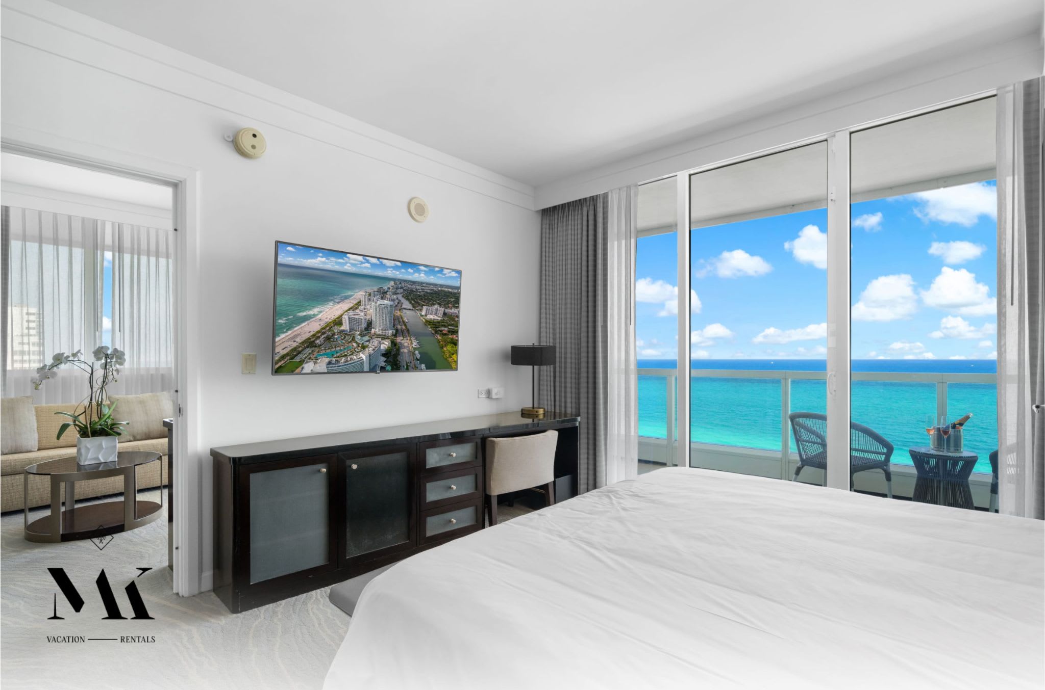 Fontainebleau|1br Panorama: Entire Beachfront View - Bahamas