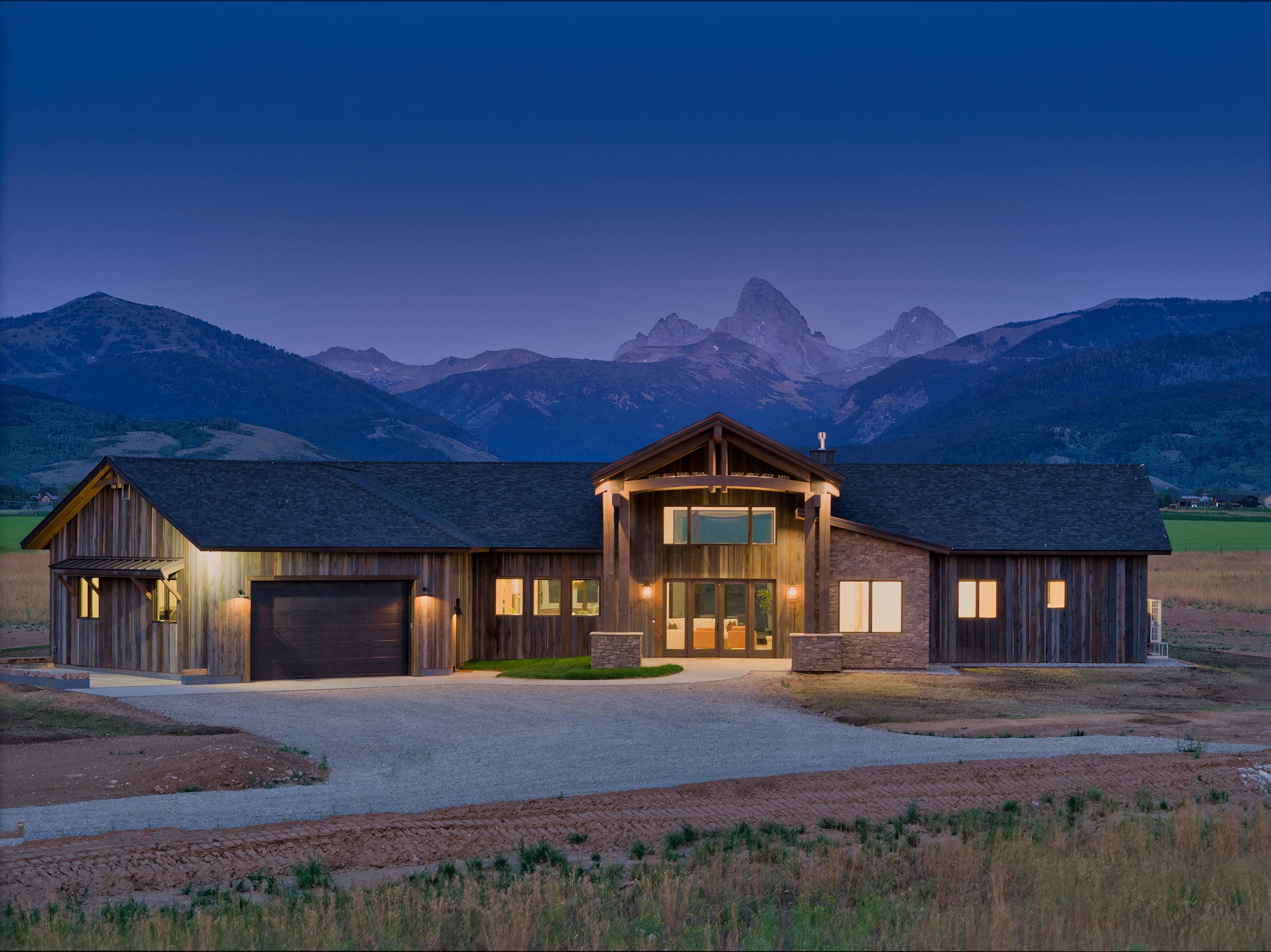 New Luxury 6-BR Lodge Near Grand Targhee Skiing!