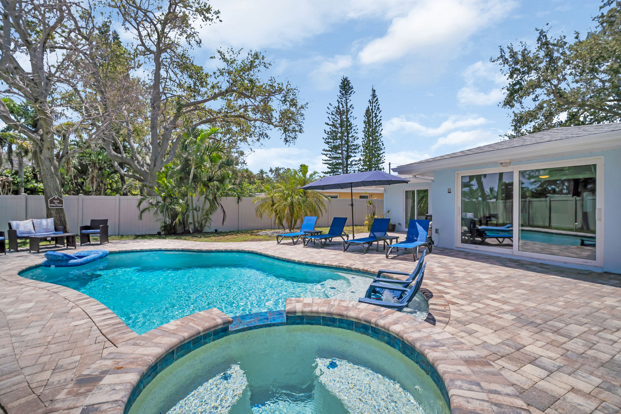 Beach Cottage | Heated Pool & Spa | Golf Cart - Foto 2