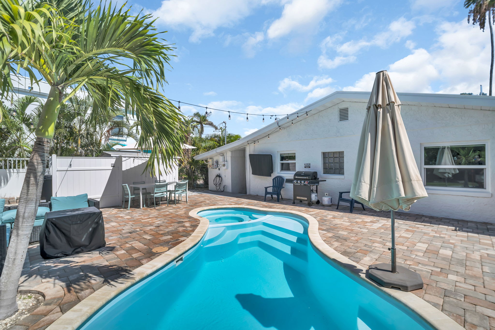 Coastal Chic Cottage 2 Blocks to Beach | Heated Pool