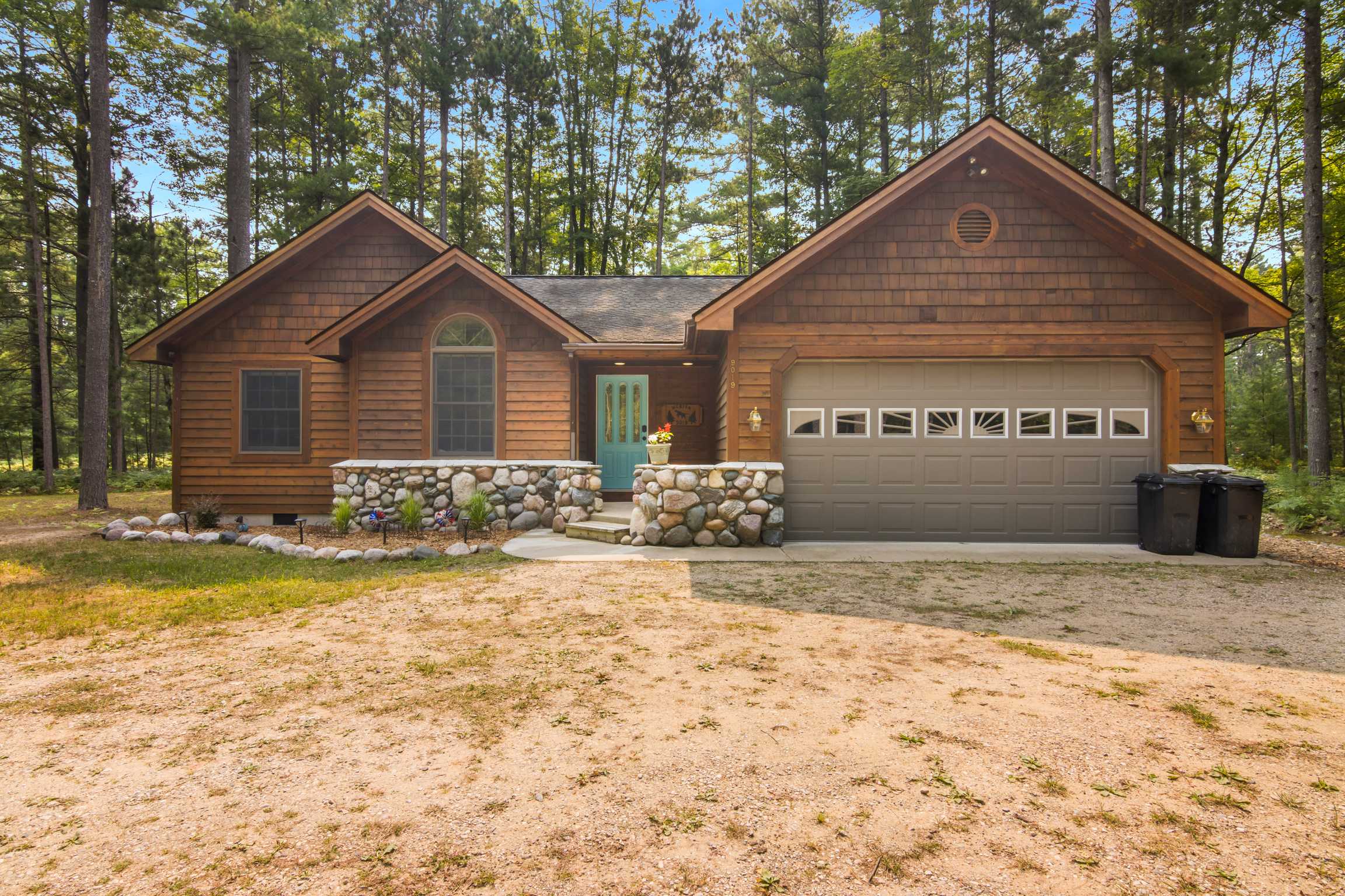 Shellway Cottage | Walk to Torch Lake — Rapid City, MI — vacation rental