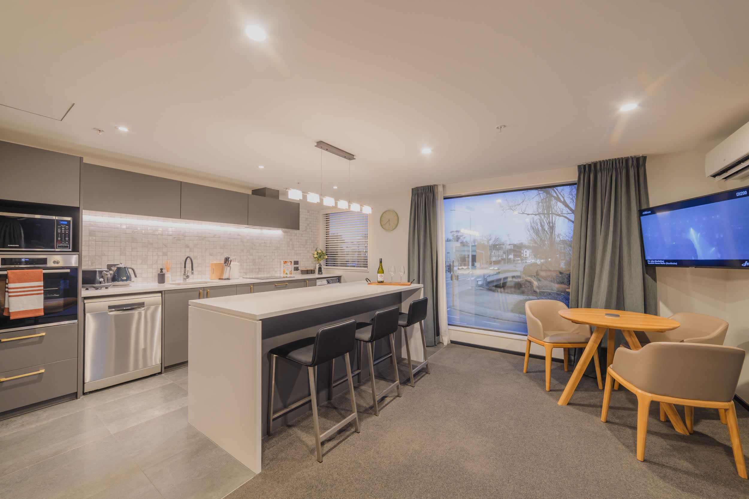 Modern Inner City Retreat-Walk to Parks and Cafes