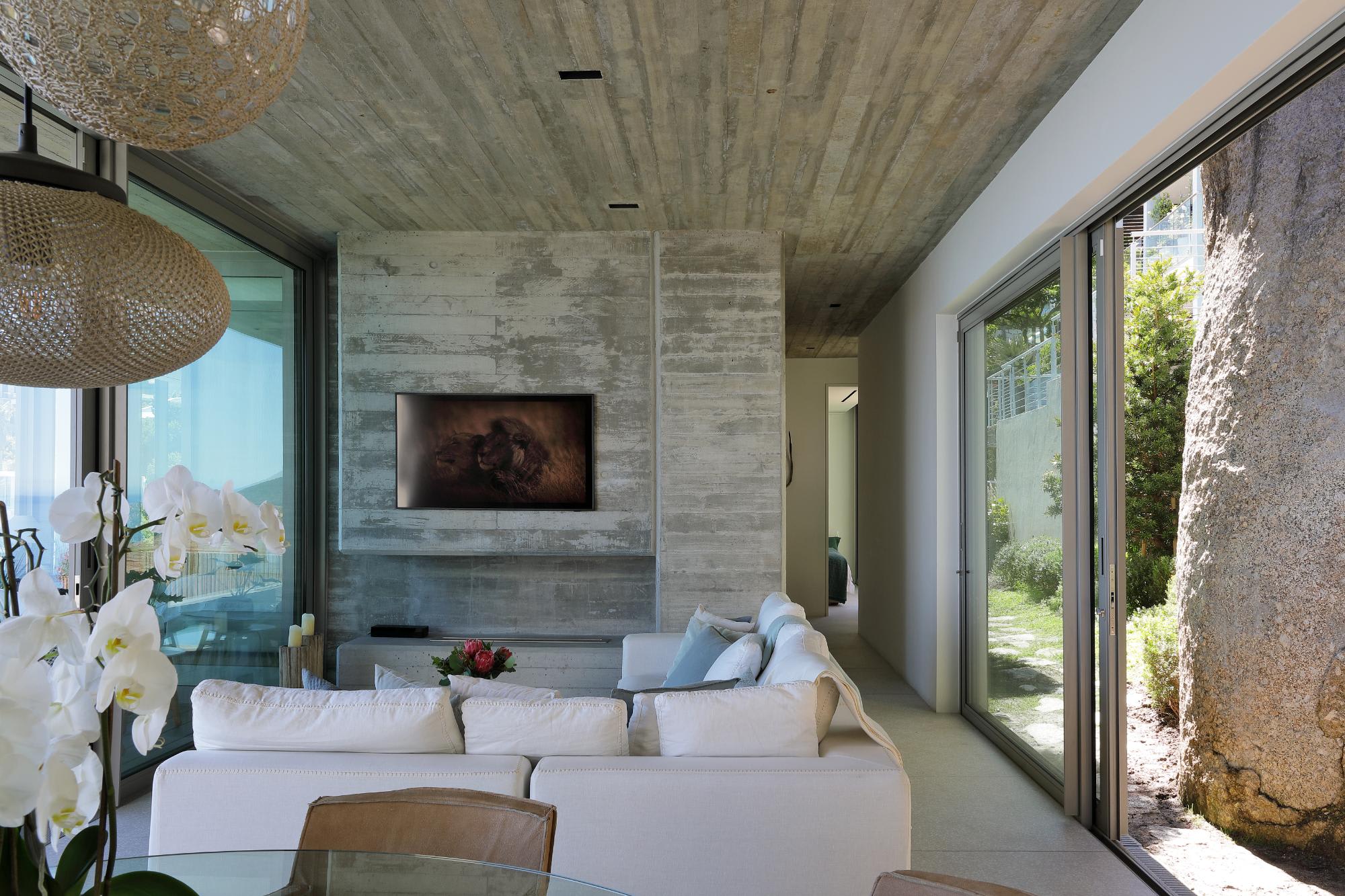 Exquisite Luxe 3bed Apt in Camps Bay Sea Love 9