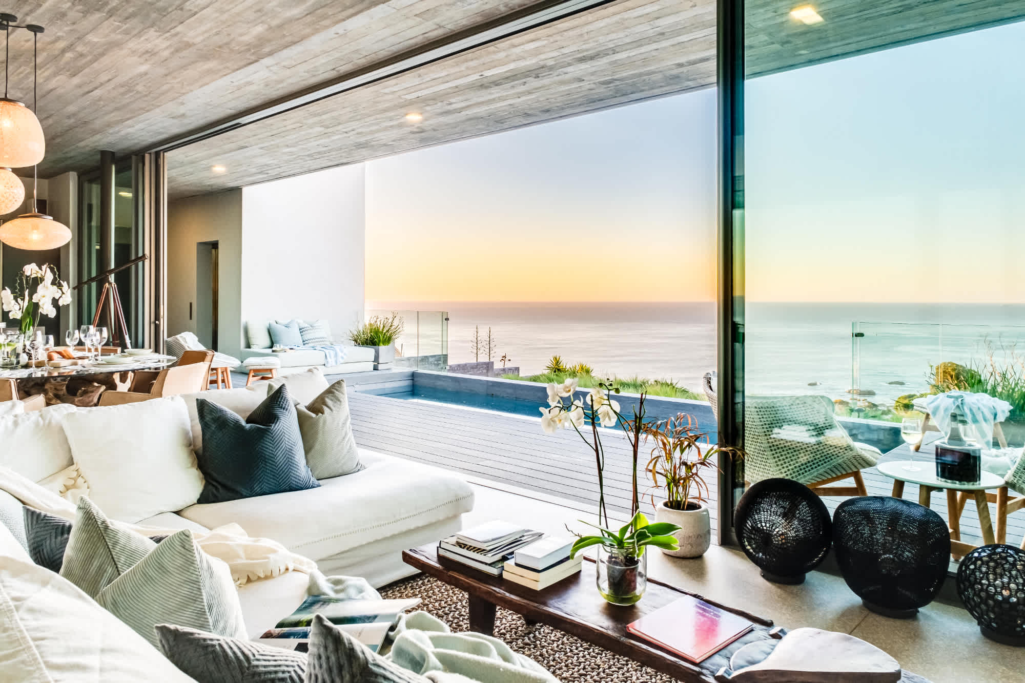 Breathtaking 6bed Villa w 2 Pools Castle Peak | Photo 2