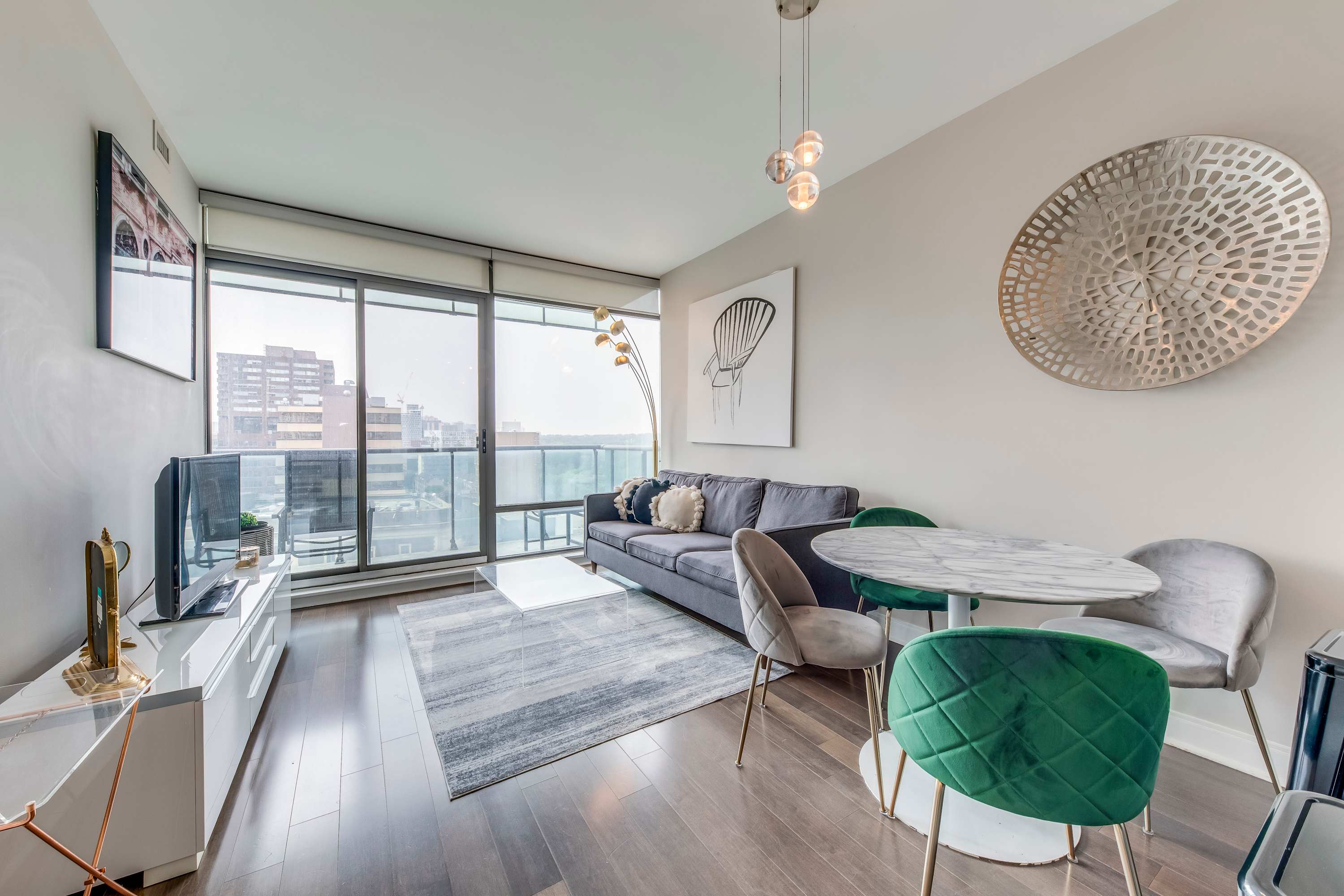 Exquisite Yorkville 1 Bedroom Condo