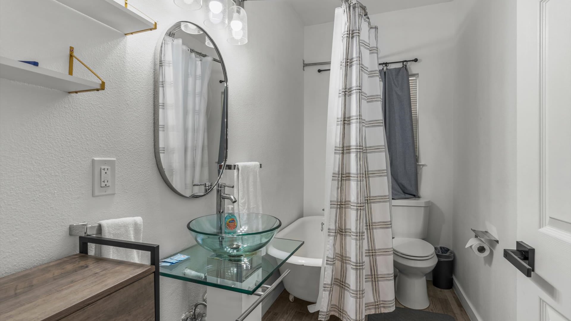 Lakefront Retreat w Pool Hot Tub Stunning Views | Photo 31